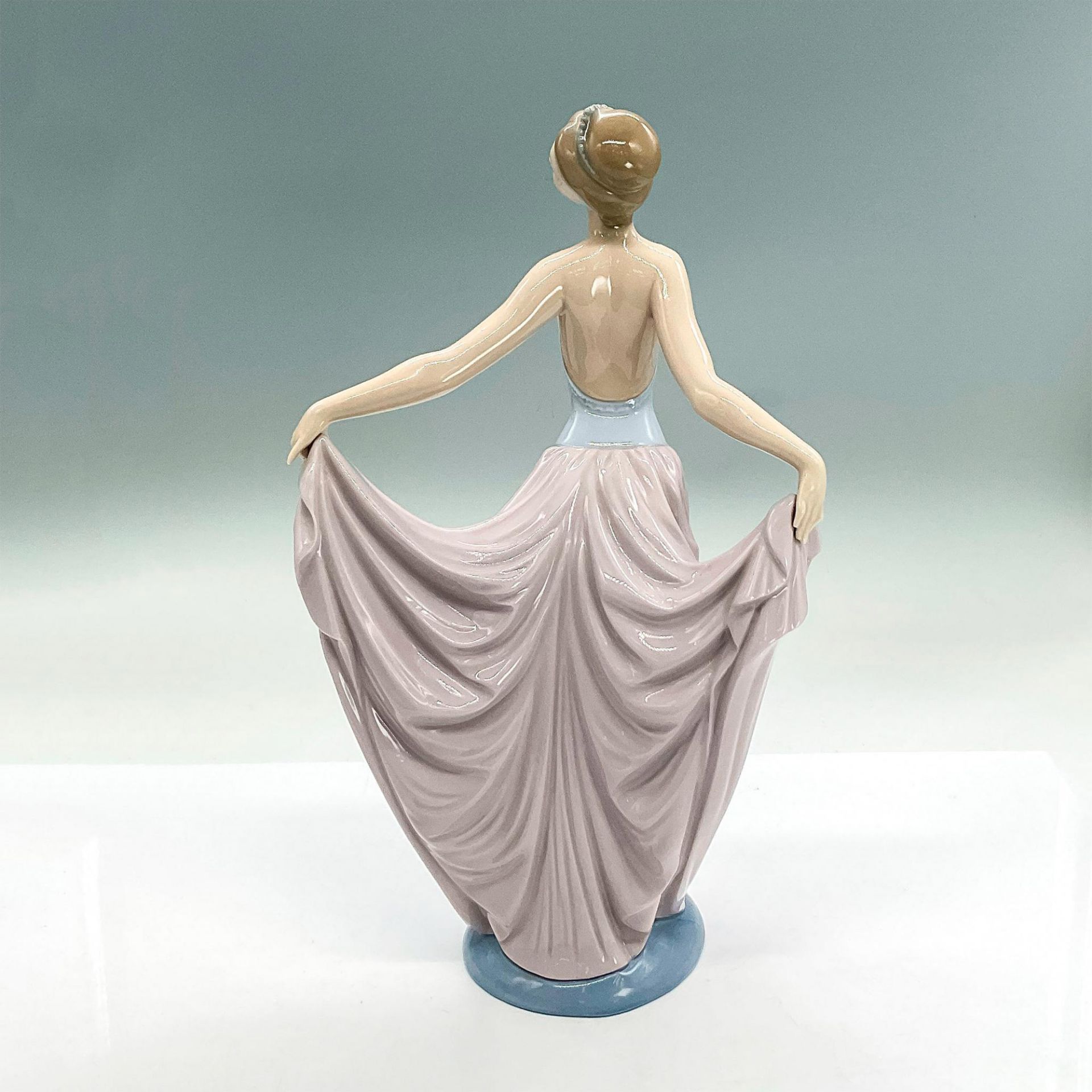 Dancer 1005050 - Lladro Porcelain Figurine - Image 2 of 4
