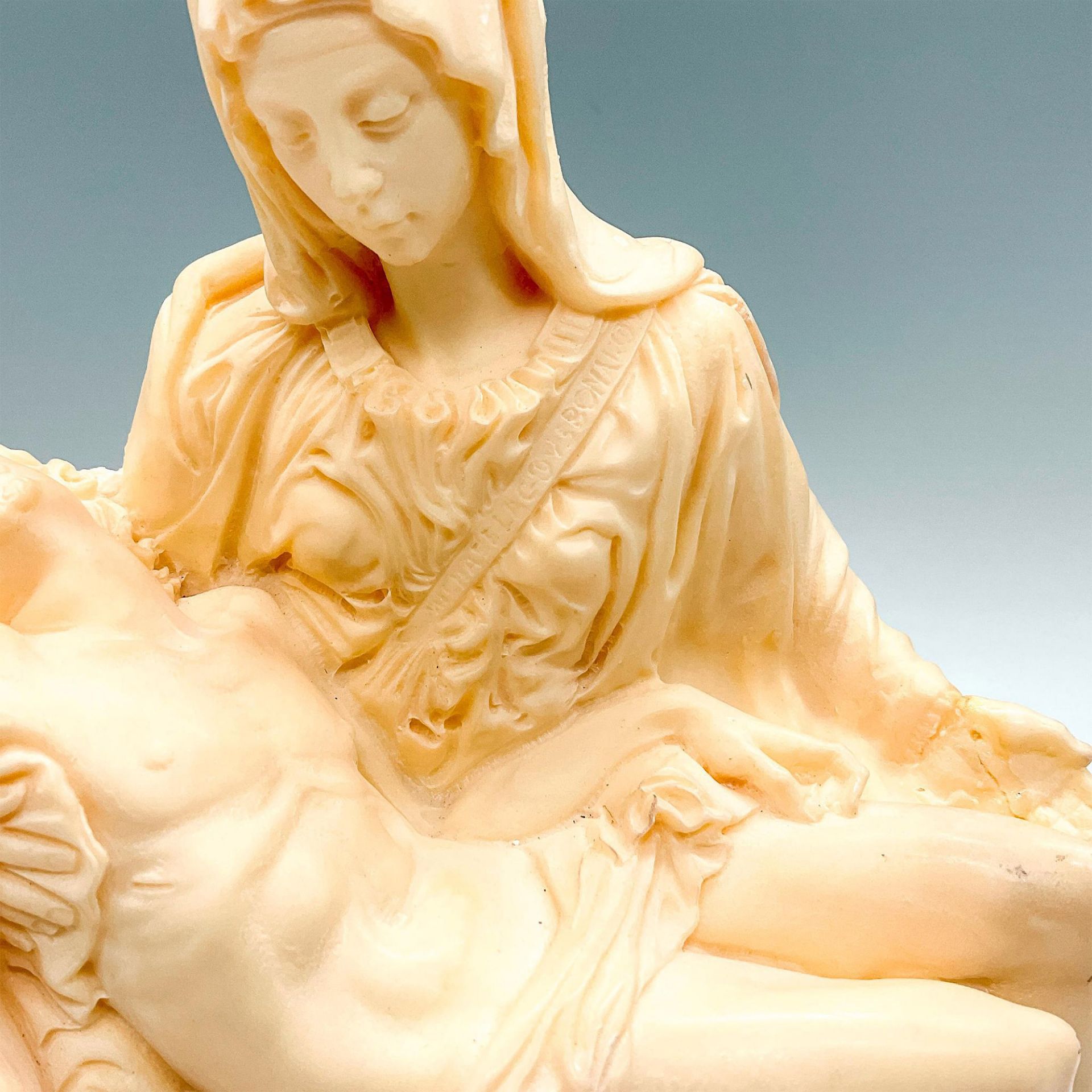 Resin and Marble Figurine, Madonna della Pieta - Image 3 of 4