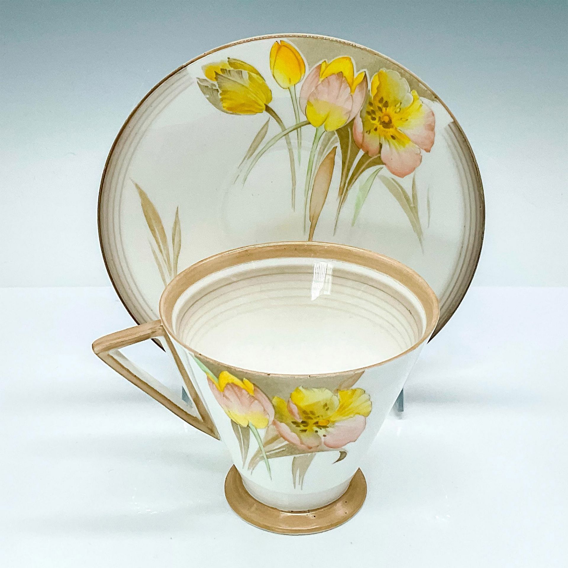 Shelley Bone China Teacup & Saucer Set, Tulips Trio - Image 2 of 3