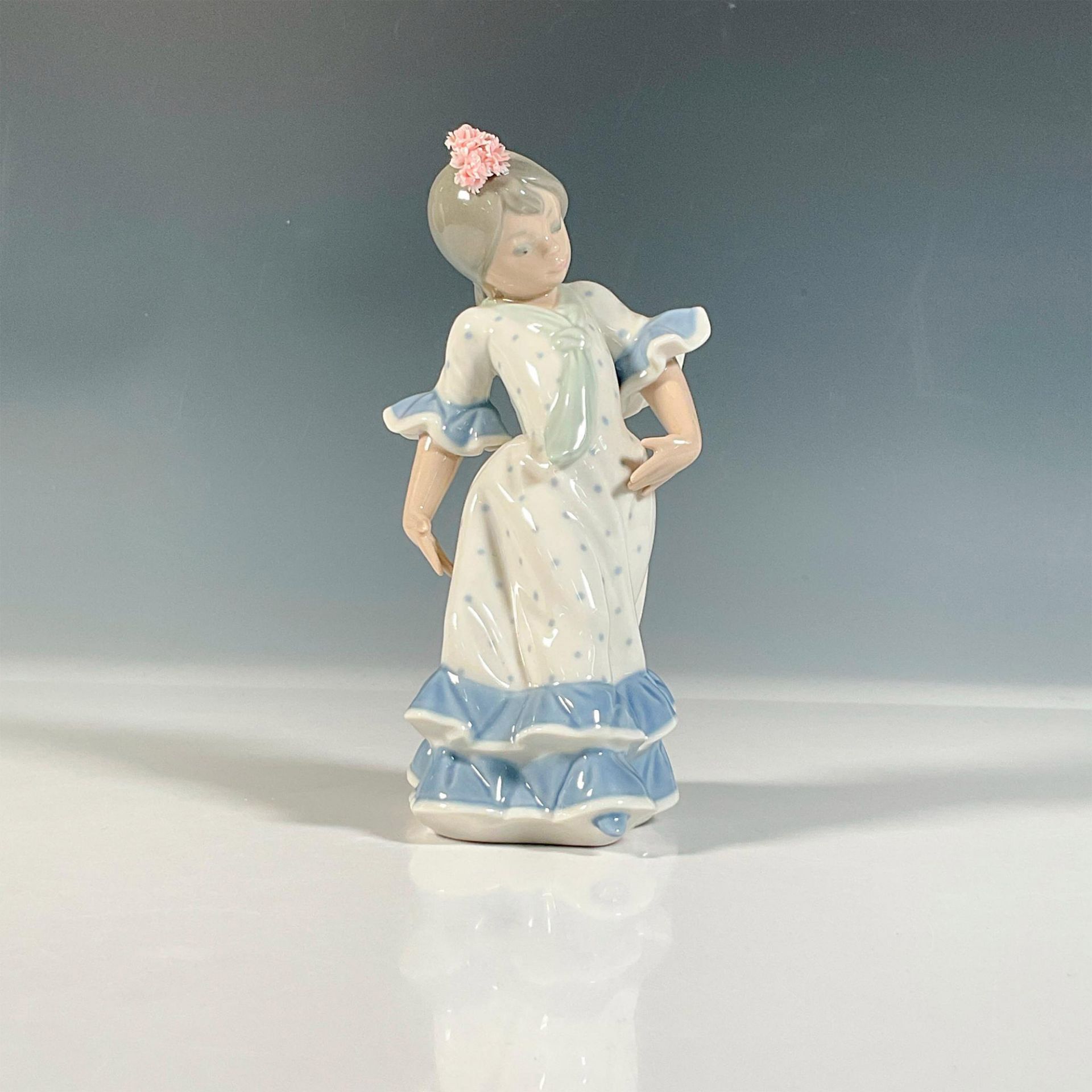 Juanita 1005193 - Lladro Porcelain Figurine