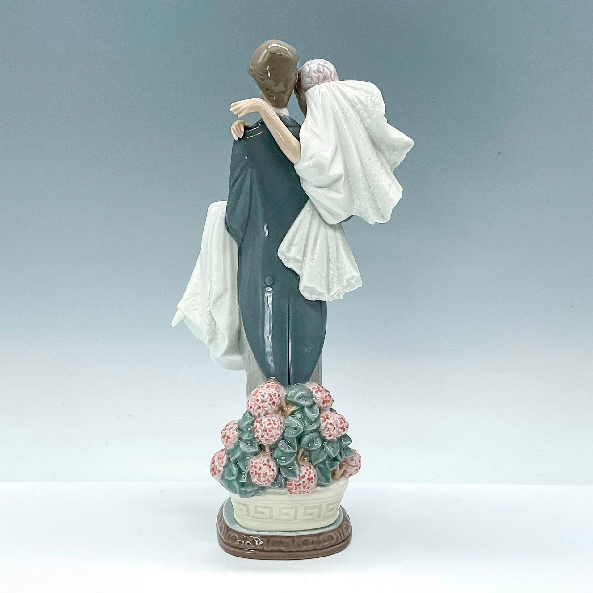 Over the Threshold 1005282 - Lladro Porcelain Figurine - Bild 2 aus 3