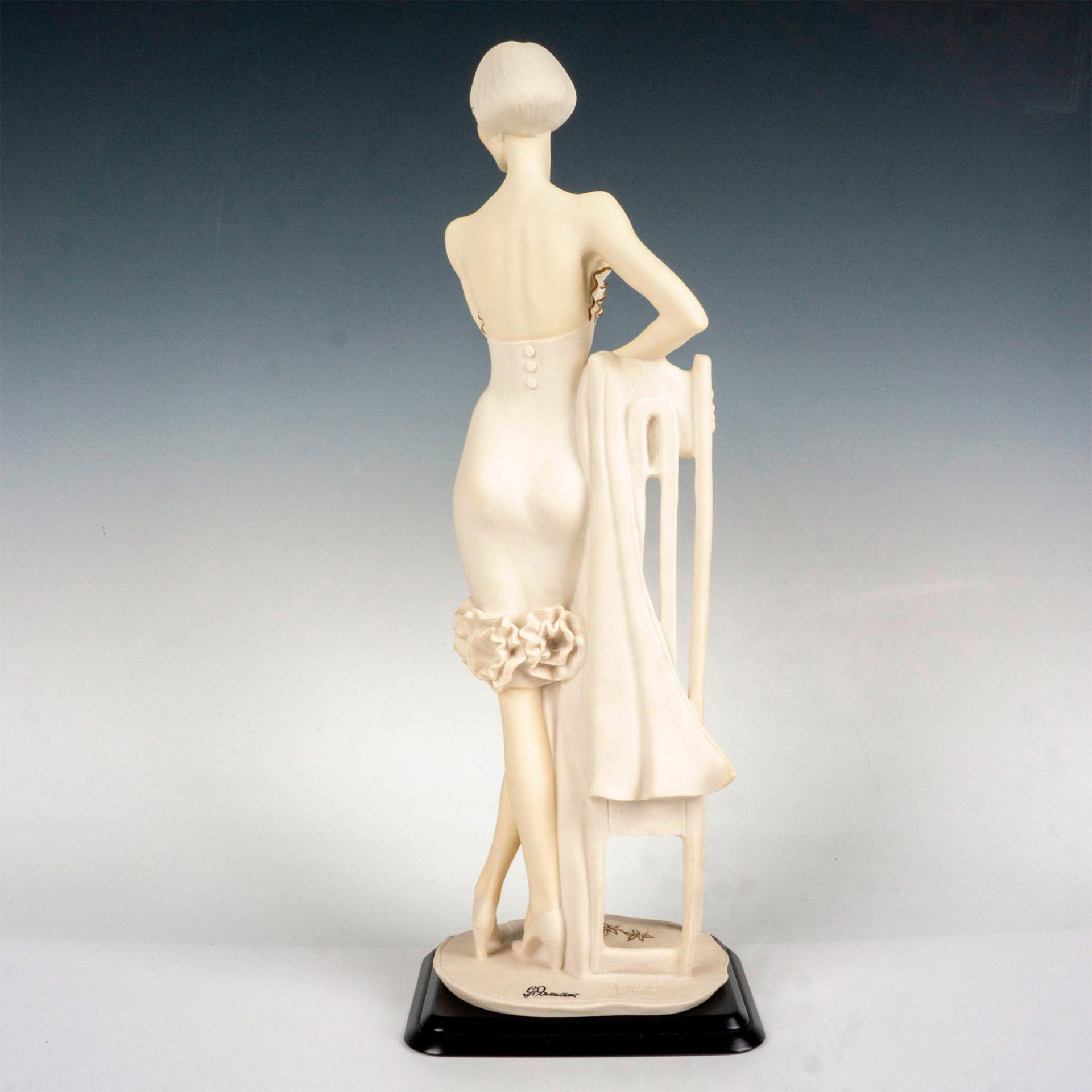 Etrusca Arte Giuseppe Armani Figurine, Lady With Chair - Bild 2 aus 3
