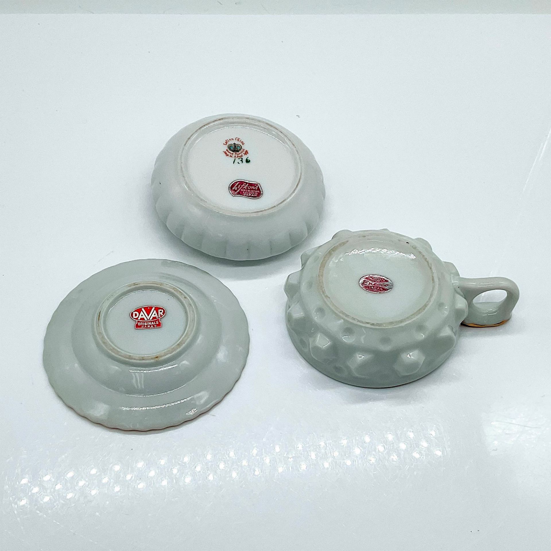 3pc Vintage Japanese Porcelain and Gilt Trim Ashtrays - Image 2 of 2