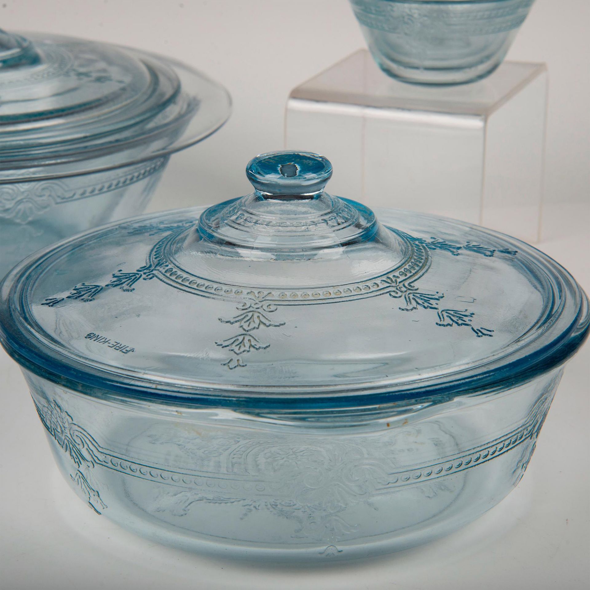 16pc Anchor Hocking Glass Kitchenware, Philbe Sapphire - Image 3 of 8