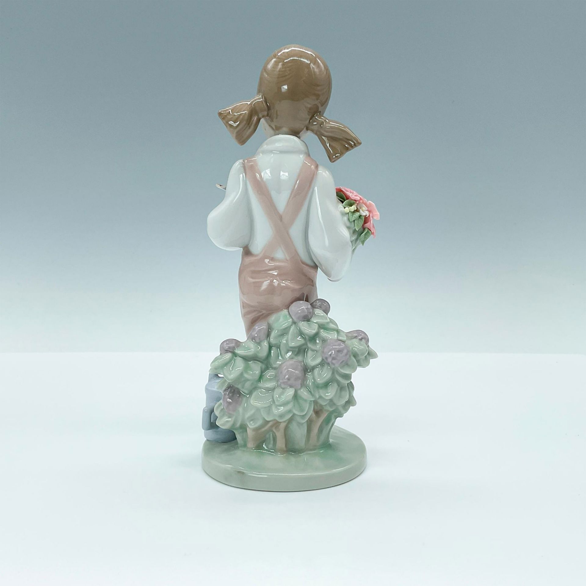 Lladro Porcelain Figurine, Spring 1005217 - Bild 2 aus 3