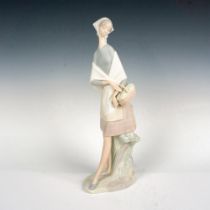 Lladro Porcelain Figurine, Girl With Basket 1011049