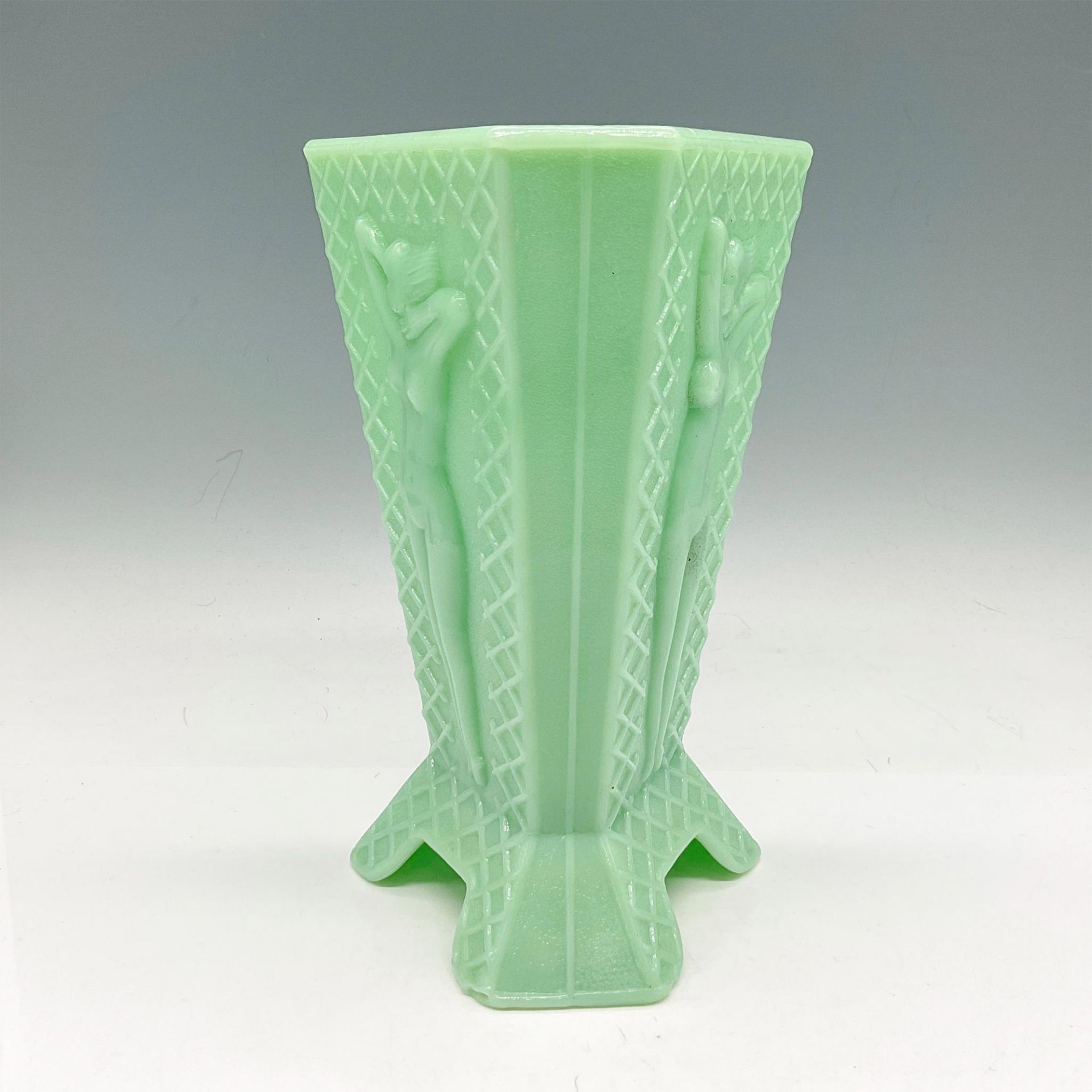 McKee Glass Nude Female Triangle Vase - Bild 2 aus 4