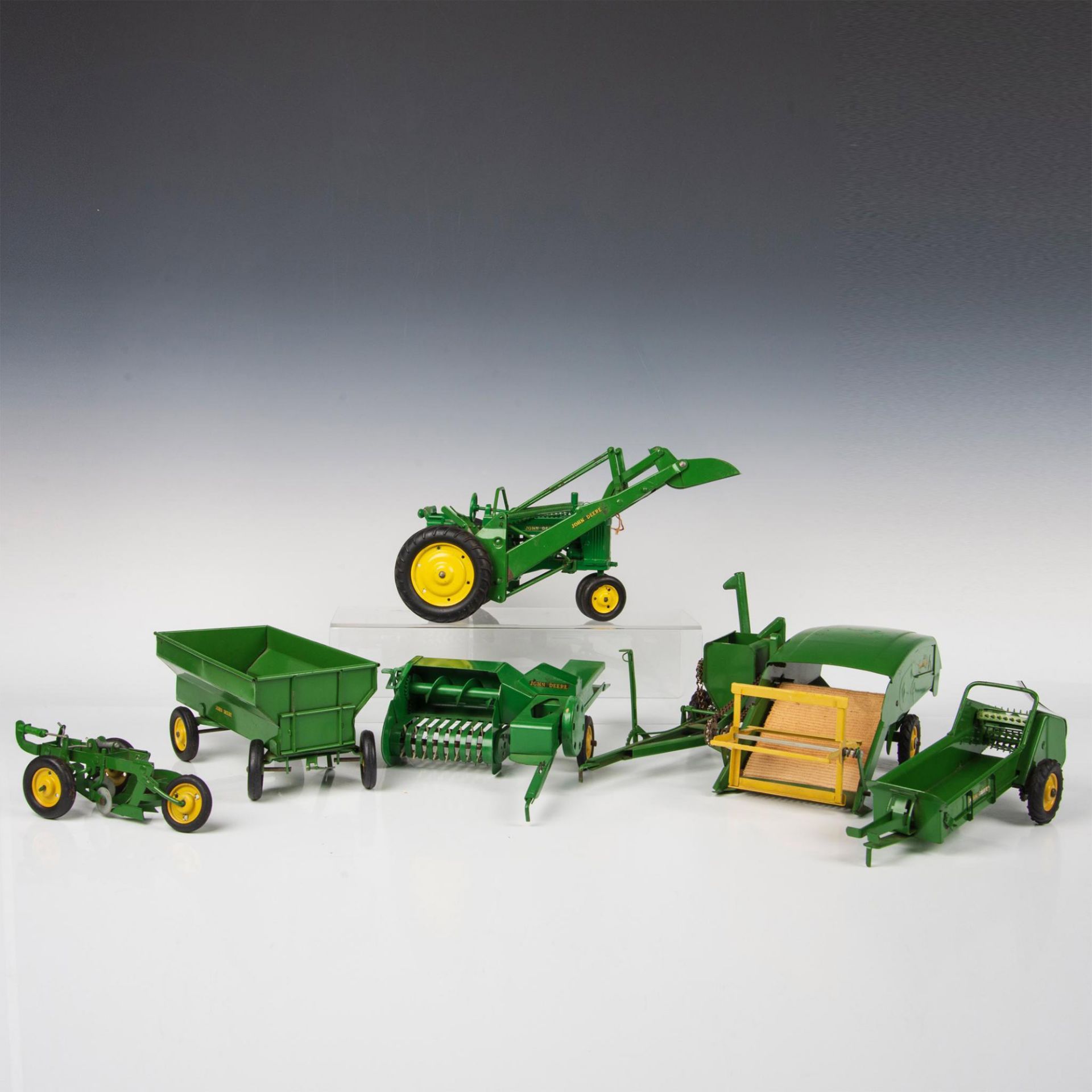 6pc John Deere Metal Toy Tractor and Equipment - Image 5 of 8