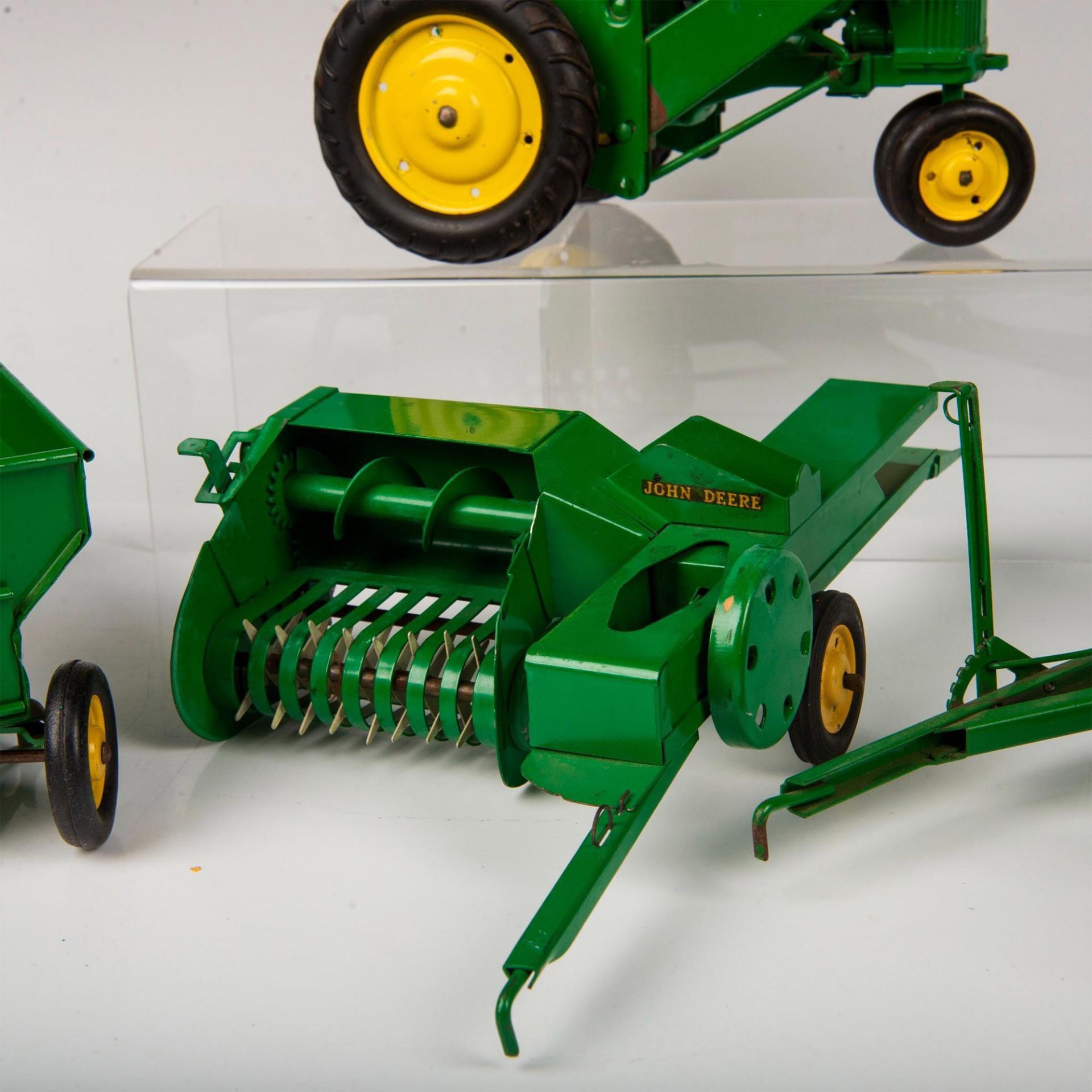 6pc John Deere Metal Toy Tractor and Equipment - Image 8 of 8