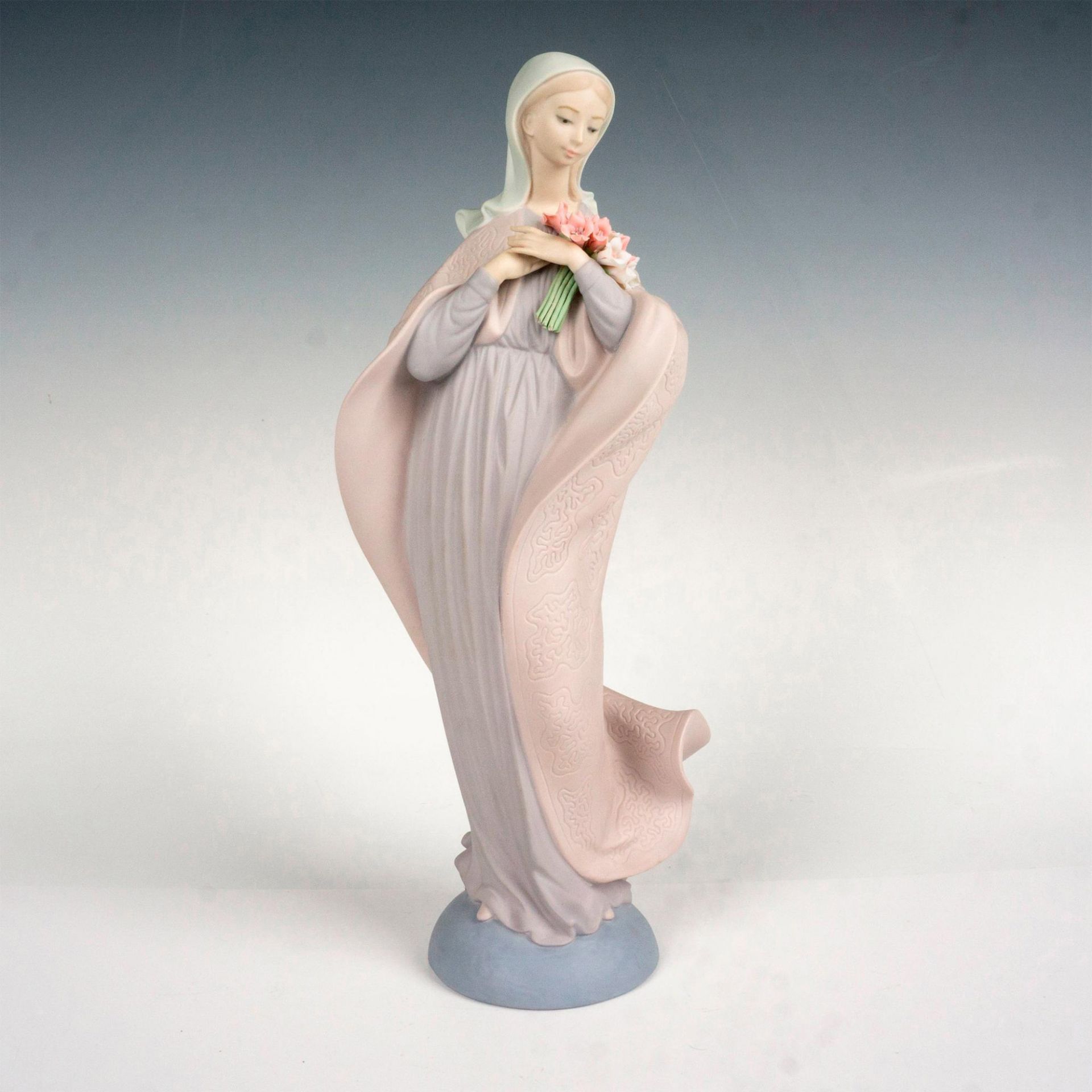 Lladro Porcelain Figurine, Madonna With Flowers 1015171