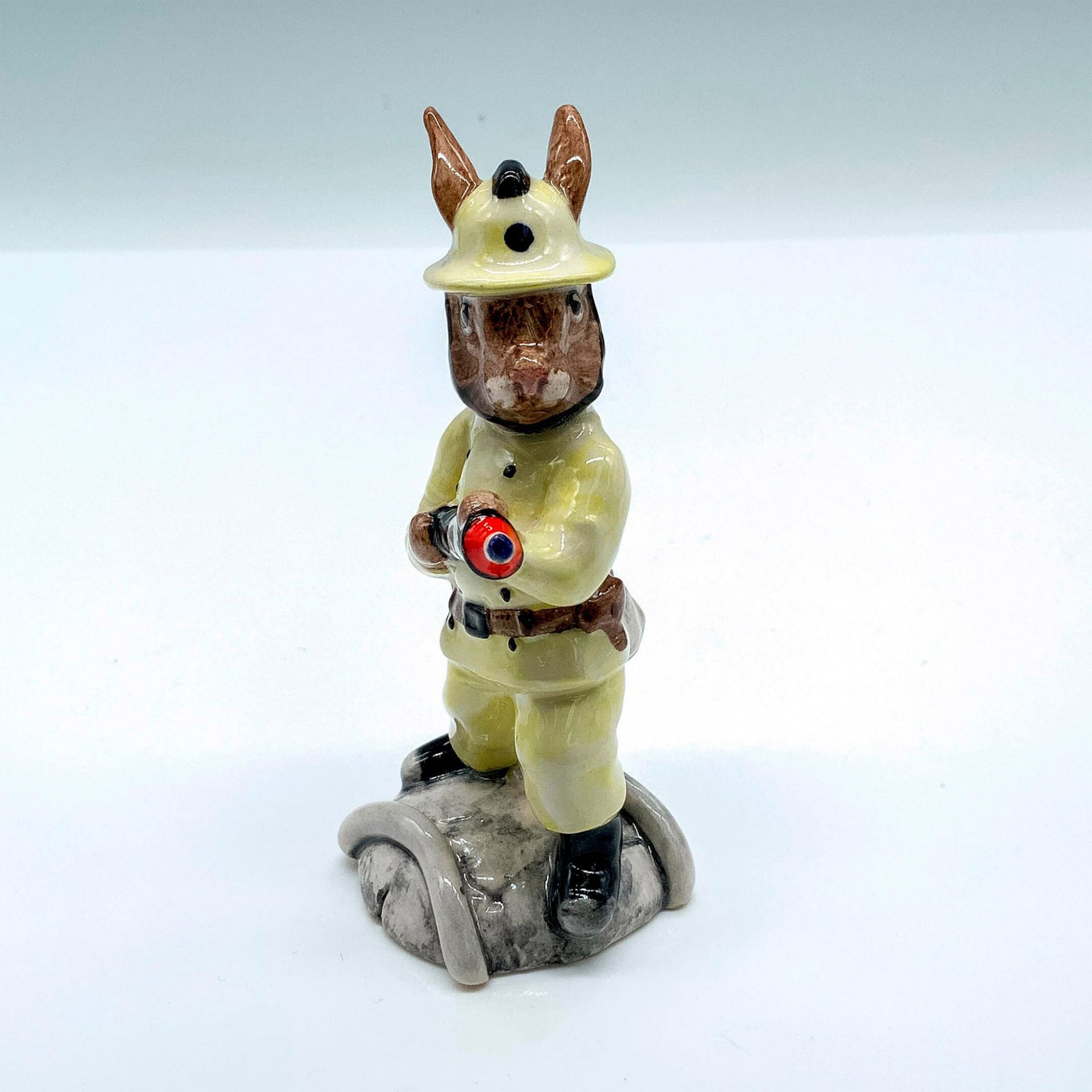Royal Doulton Bunnykins Prototype Figurine, Fireman - Bild 3 aus 4