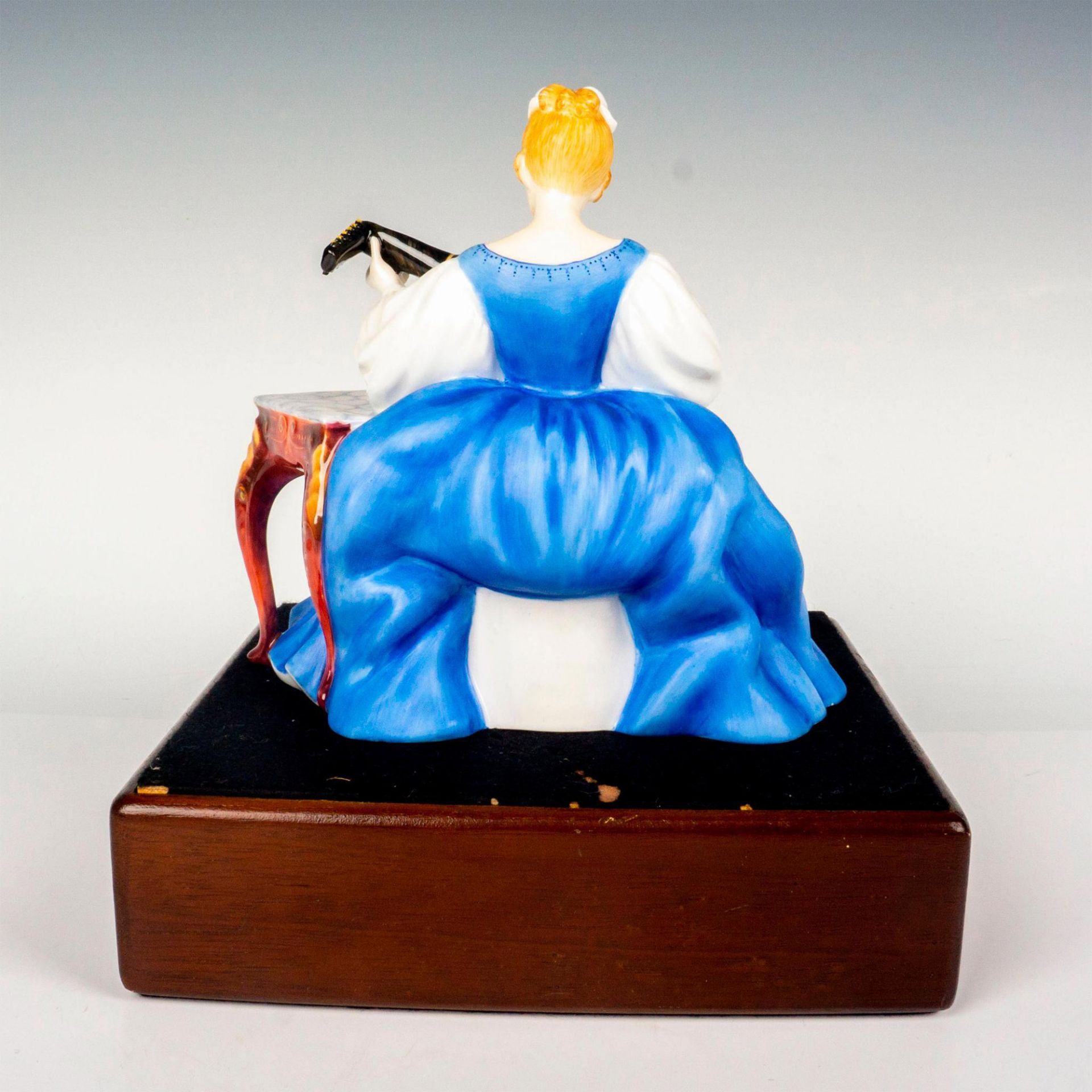 Lute HN2431 - Royal Doulton Figurine - Bild 2 aus 4