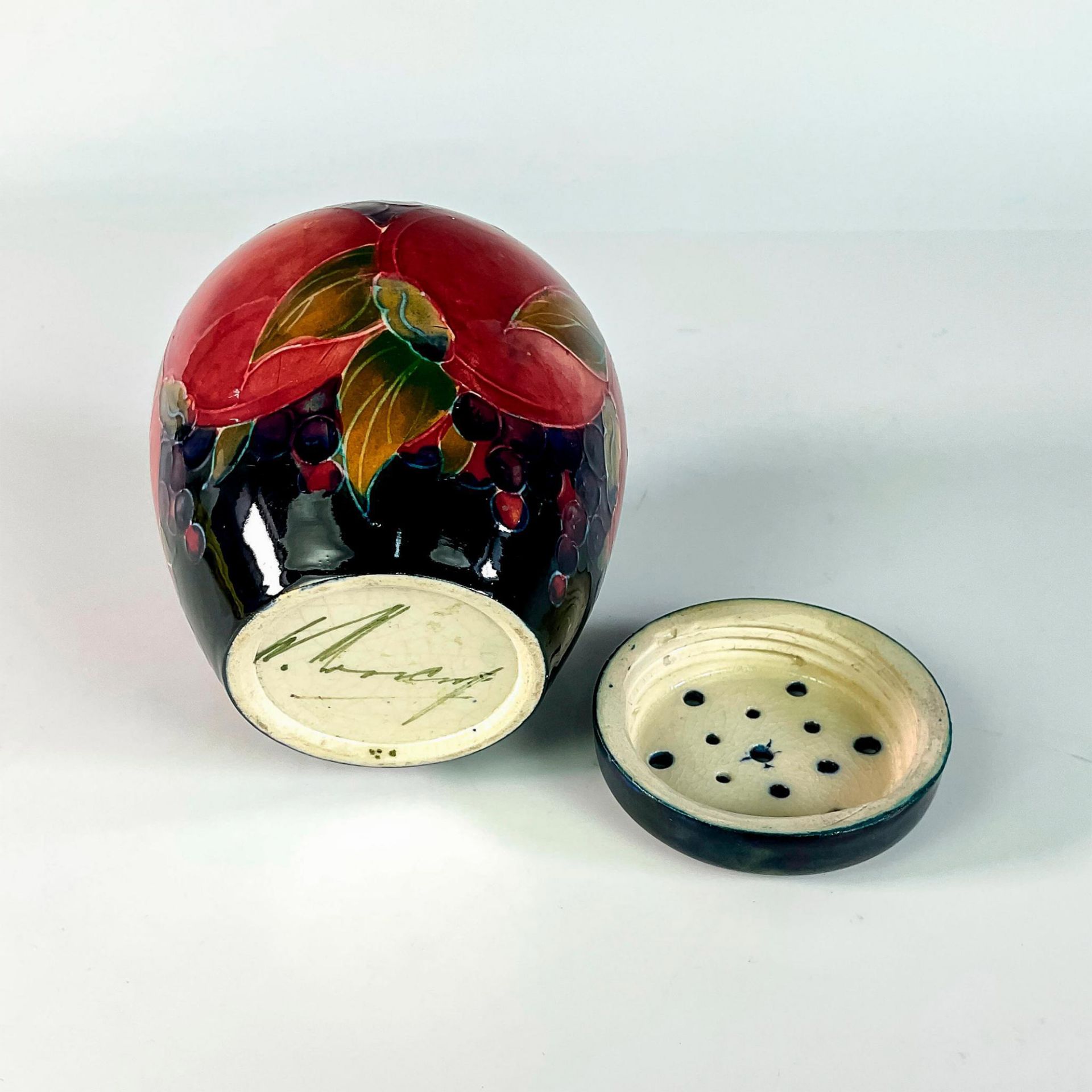 Moorcroft Pottery Pomander, Pomegranate - Image 4 of 5