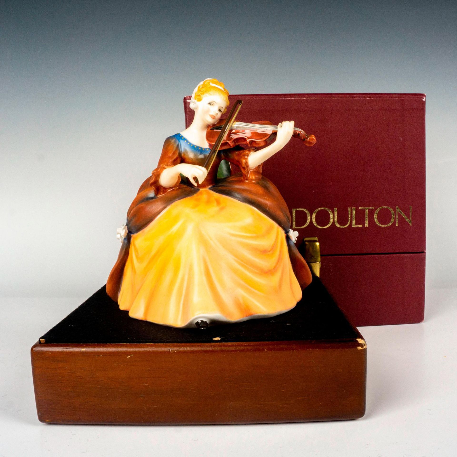 Violin HN2432 - Royal Doulton Figurine - Image 4 of 4