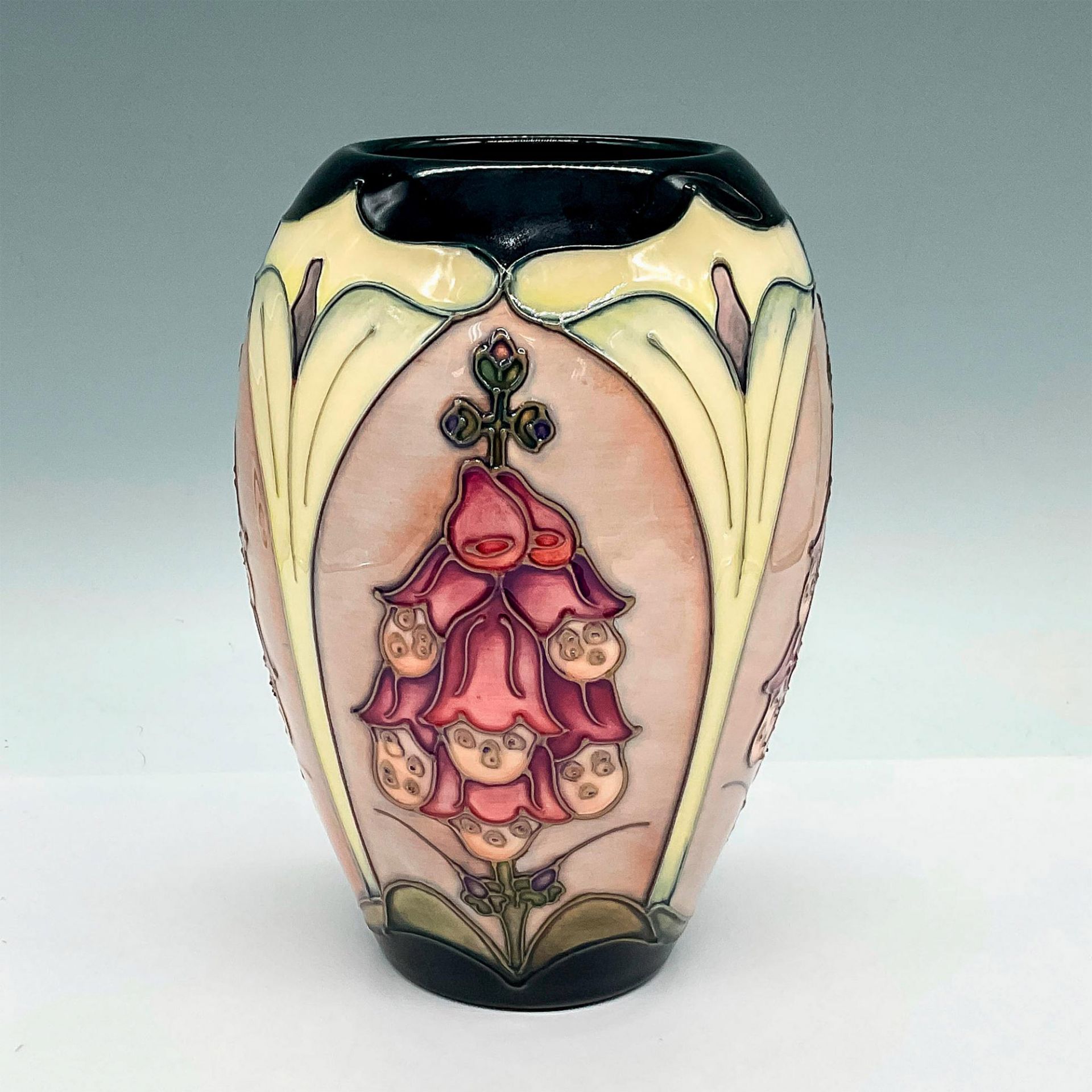 Moorcroft Pottery Vase, Foxglove - Bild 2 aus 6