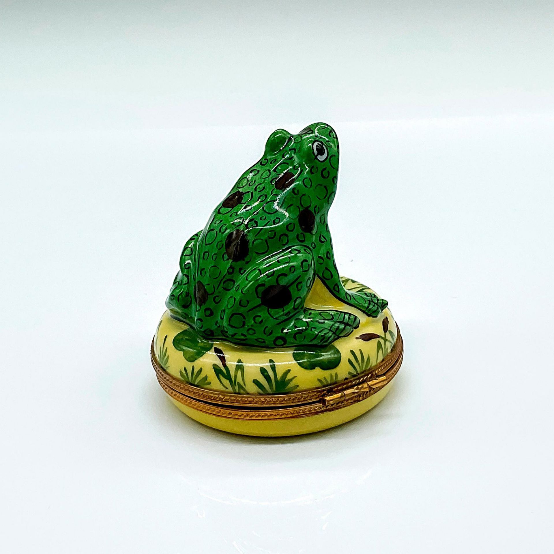 Vintage Limoges E.M. Porcelain Frog and Cattails Box - Image 2 of 4