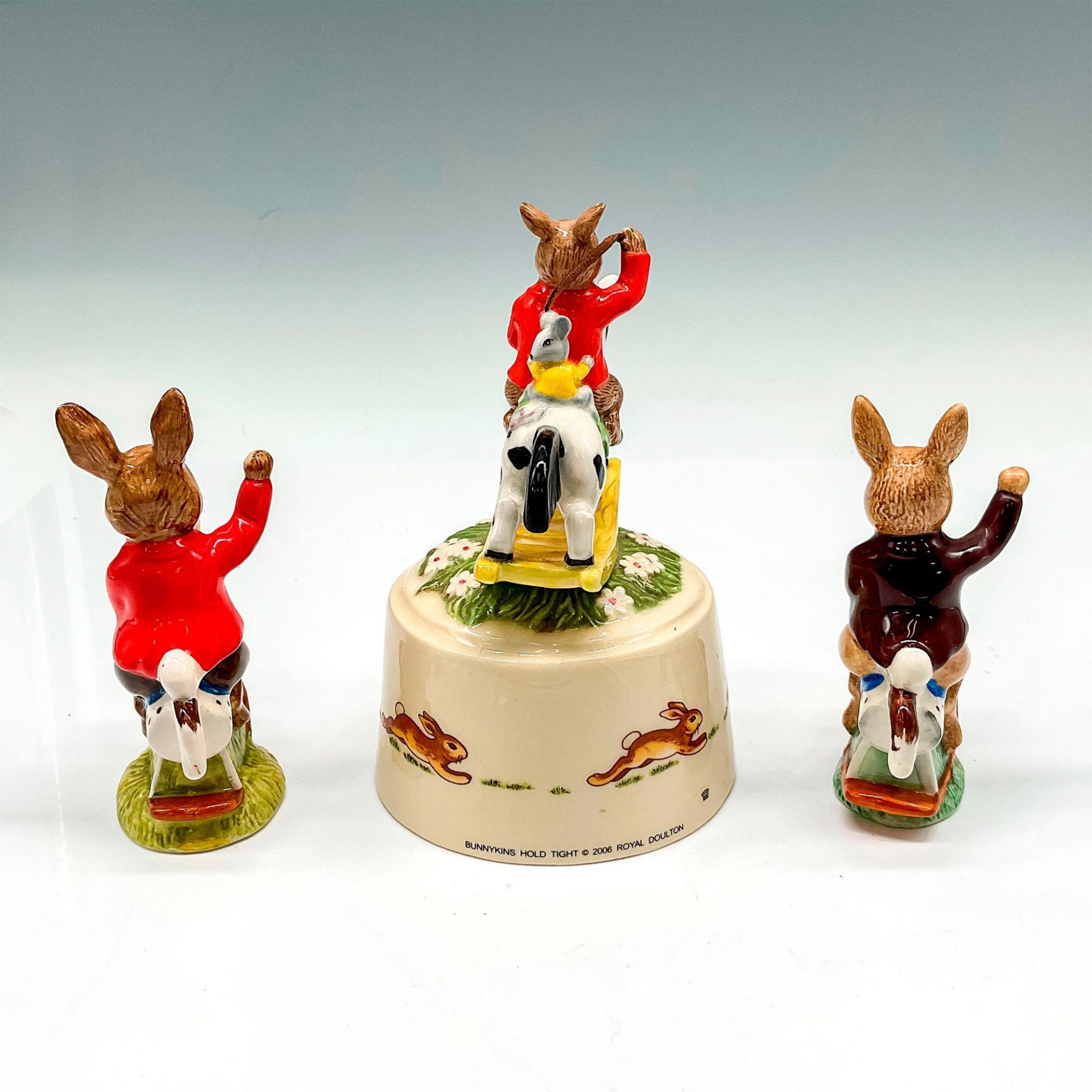 3pc Royal Doulton Bunnykins Figurines + Music Box, Horses - Bild 2 aus 3