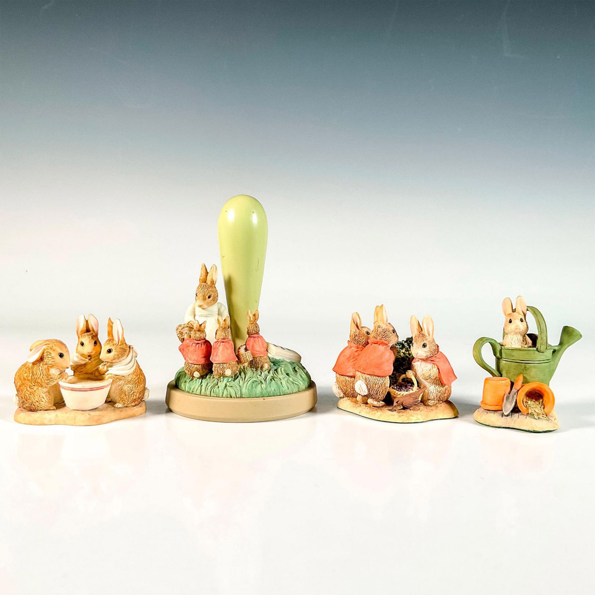 4pc Border Fine Arts Beatrix Potter Figurines + Cookie Stamp
