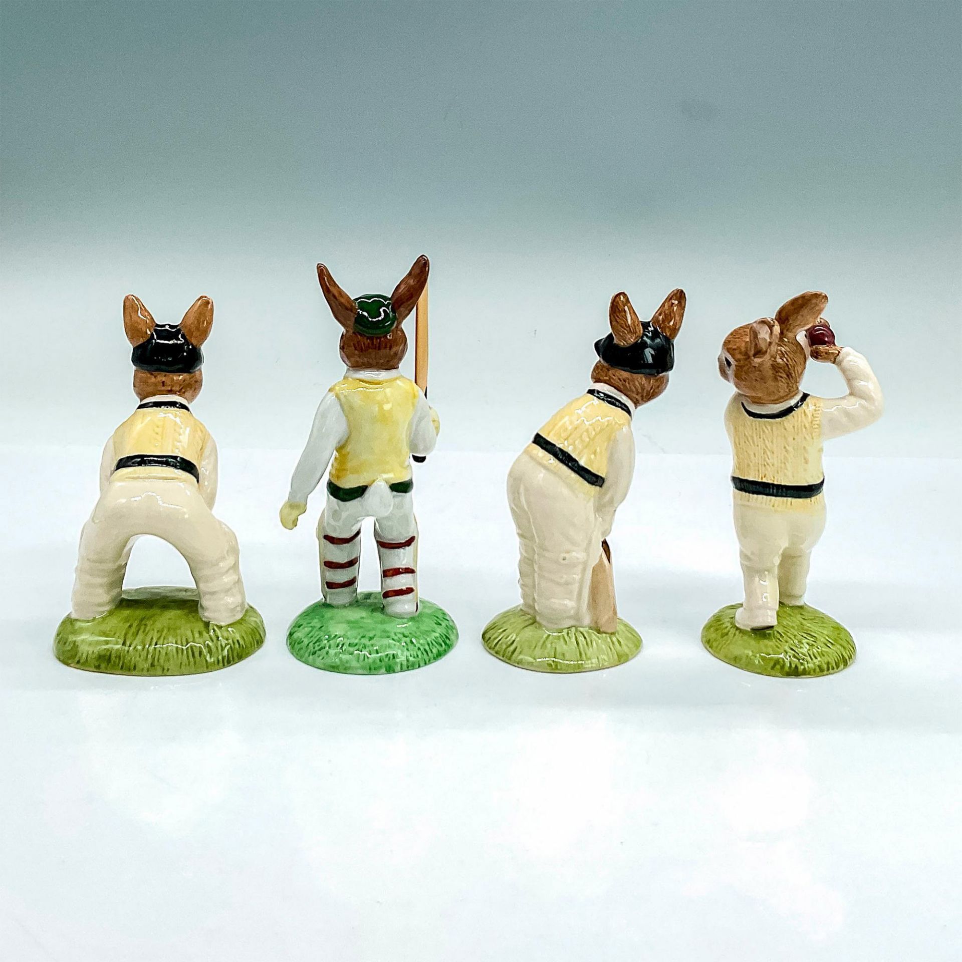 4pc Royal Doulton Bunnykins Figurines, Cricket Players - Image 2 of 3
