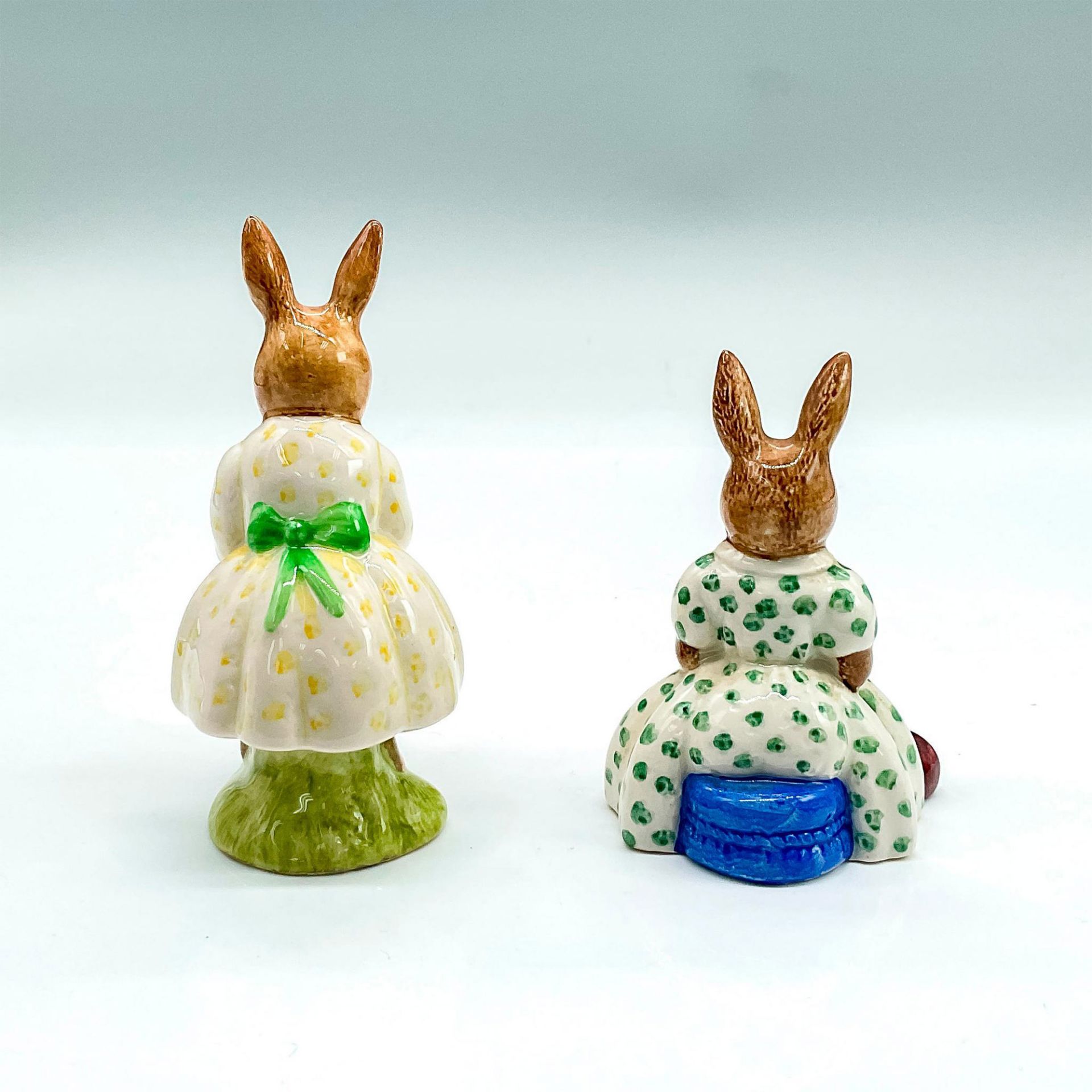 2 Royal Doulton Bunnykins Figurines, Playtime + Busy Needles - Bild 2 aus 3
