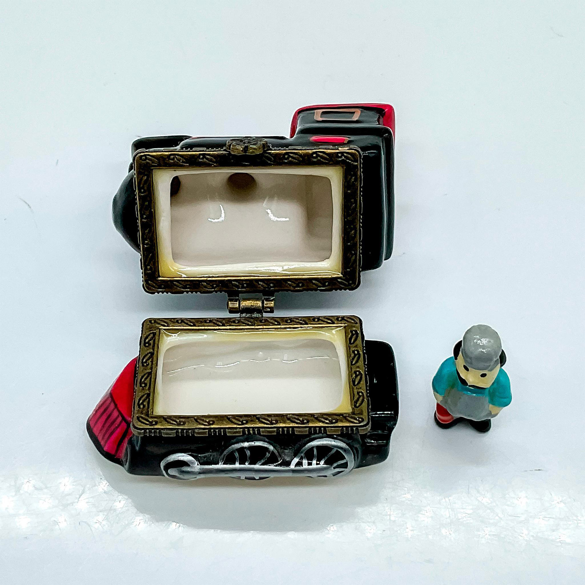 Porcelain Miniature Hinged Box, Train - Image 3 of 4