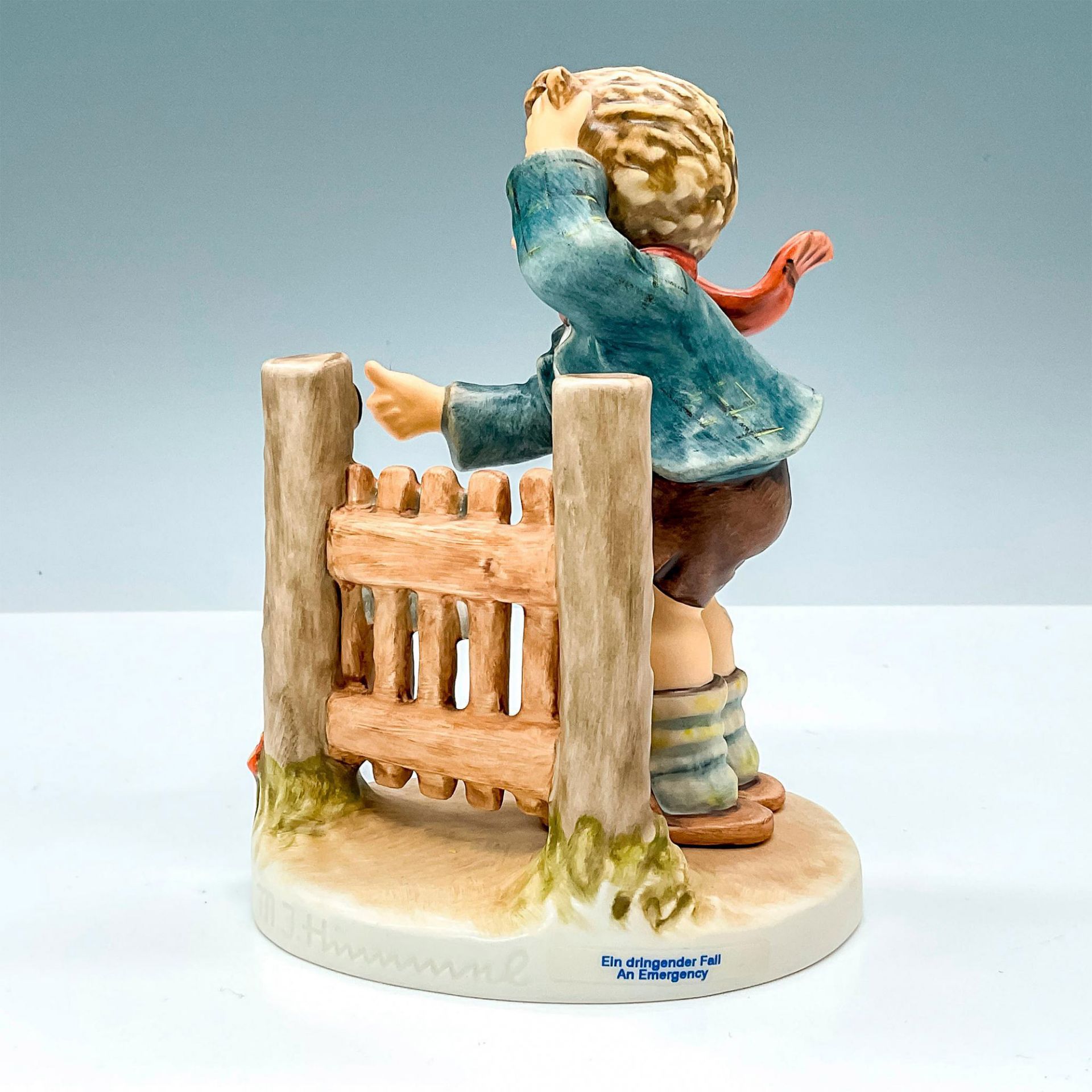 Goebel Hummel Porcelain Figurine, An Emergency HUM436 - Image 2 of 3