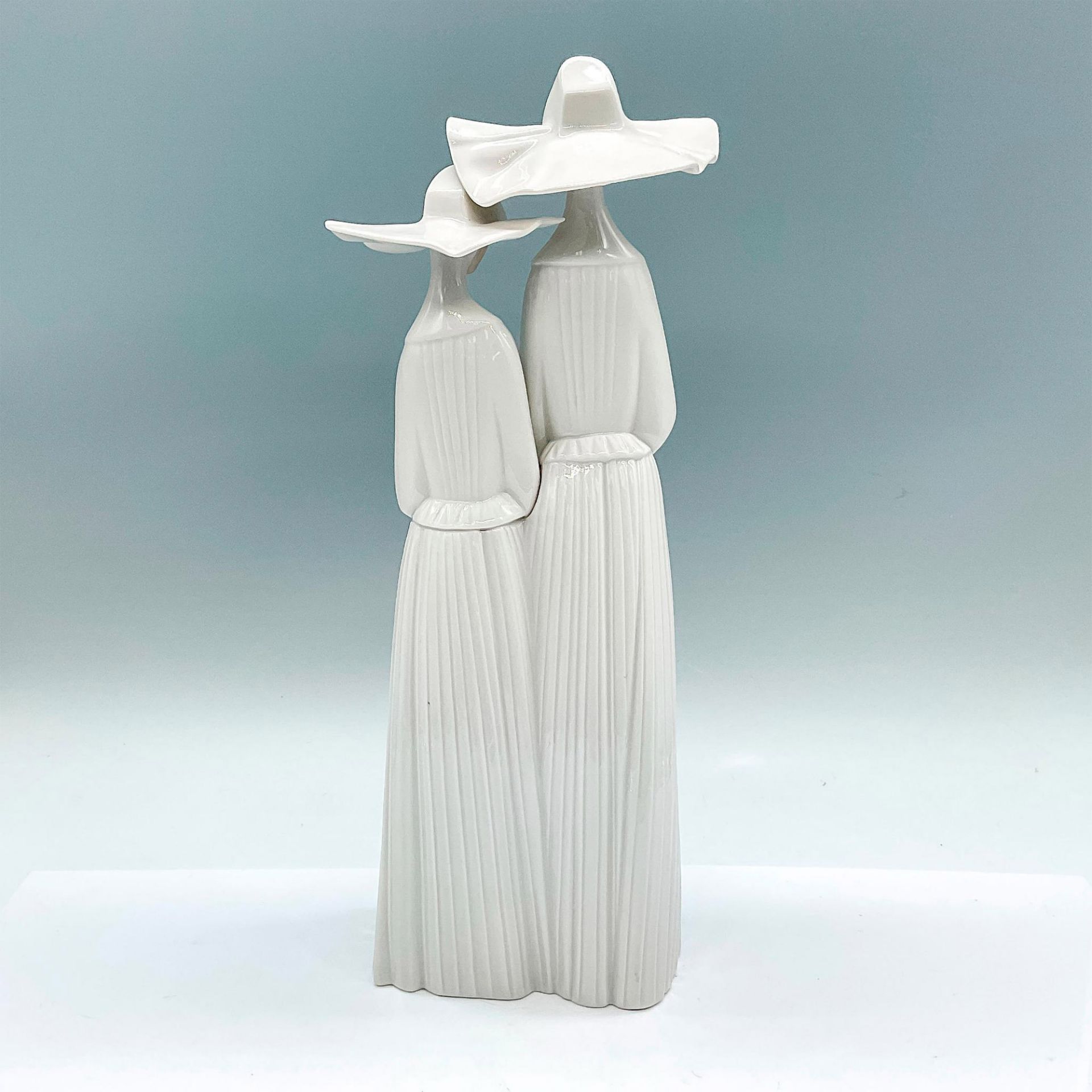 Nuns 1004611 - Lladro Porcelain Figurine - Image 2 of 3