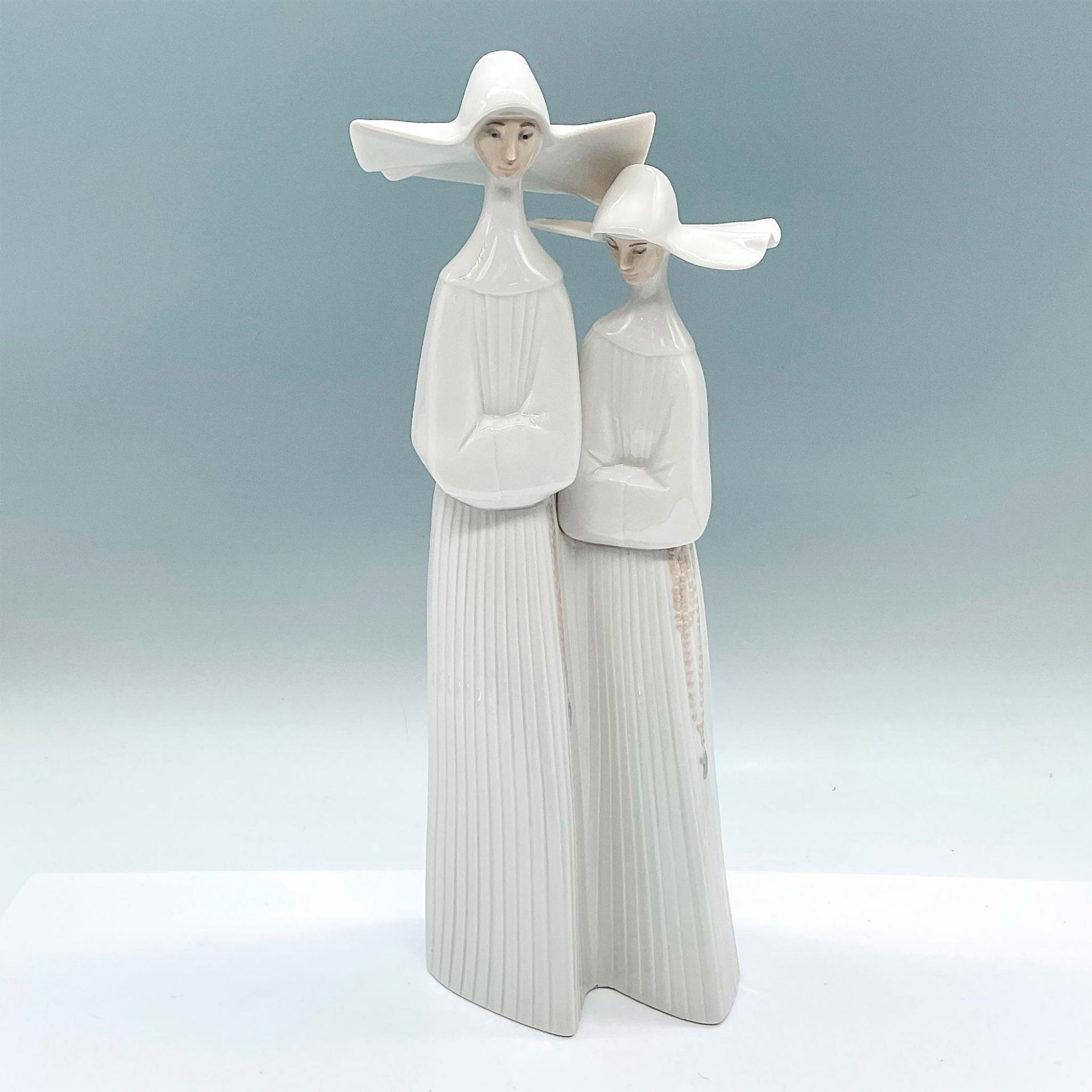 Nuns 1004611 - Lladro Porcelain Figurine