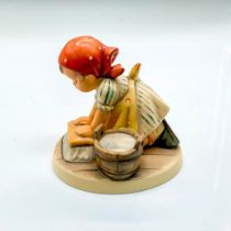 Goebel Hummel Porcelain Figurine, Big Housekeeping