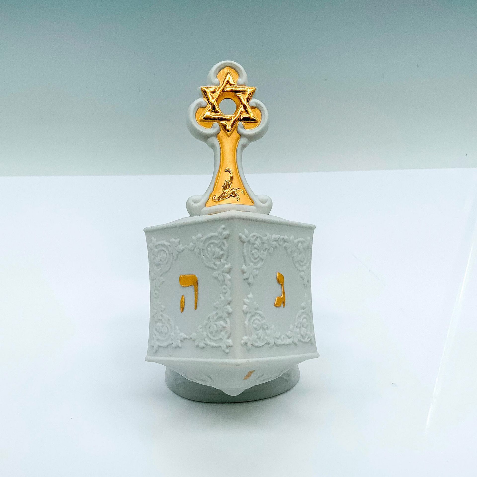 Dreidel 1007098 - Lladro Porcelain