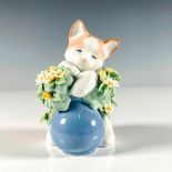 Dreamy Kitten 1006567 - Lladro Porcelain Figurine