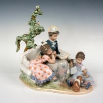 Family Roots 1005371 - Lladro Porcelain Figurine