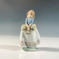 May Flowers 1005467 - Lladro Porcelain Figurine