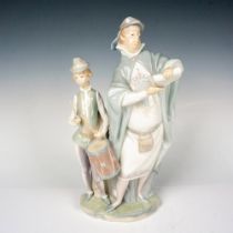 Pregonero 1001086 - Lladro Porcelain Figurine