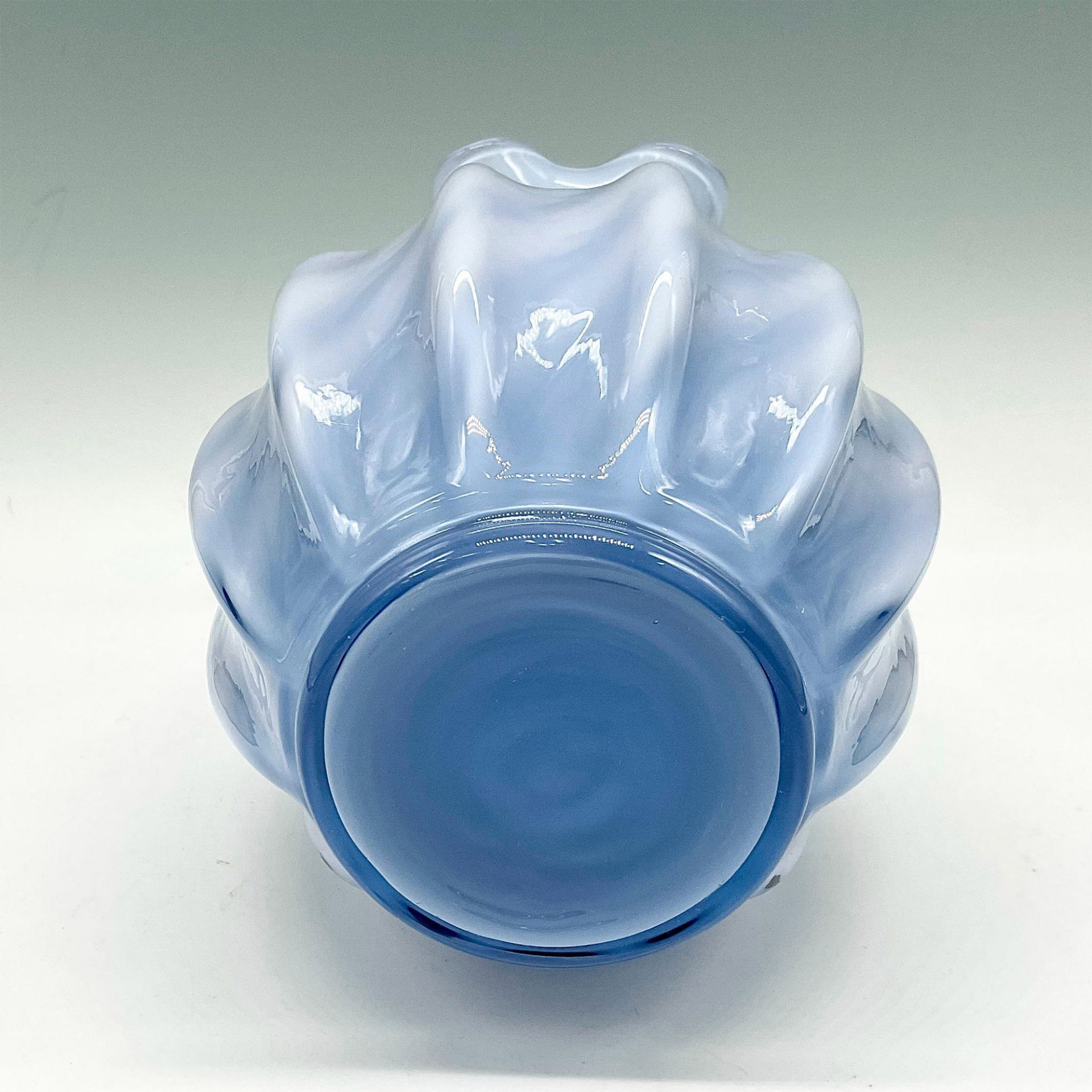 Fenton Lavender White Swirl Ruffled Top Vase - Image 3 of 3