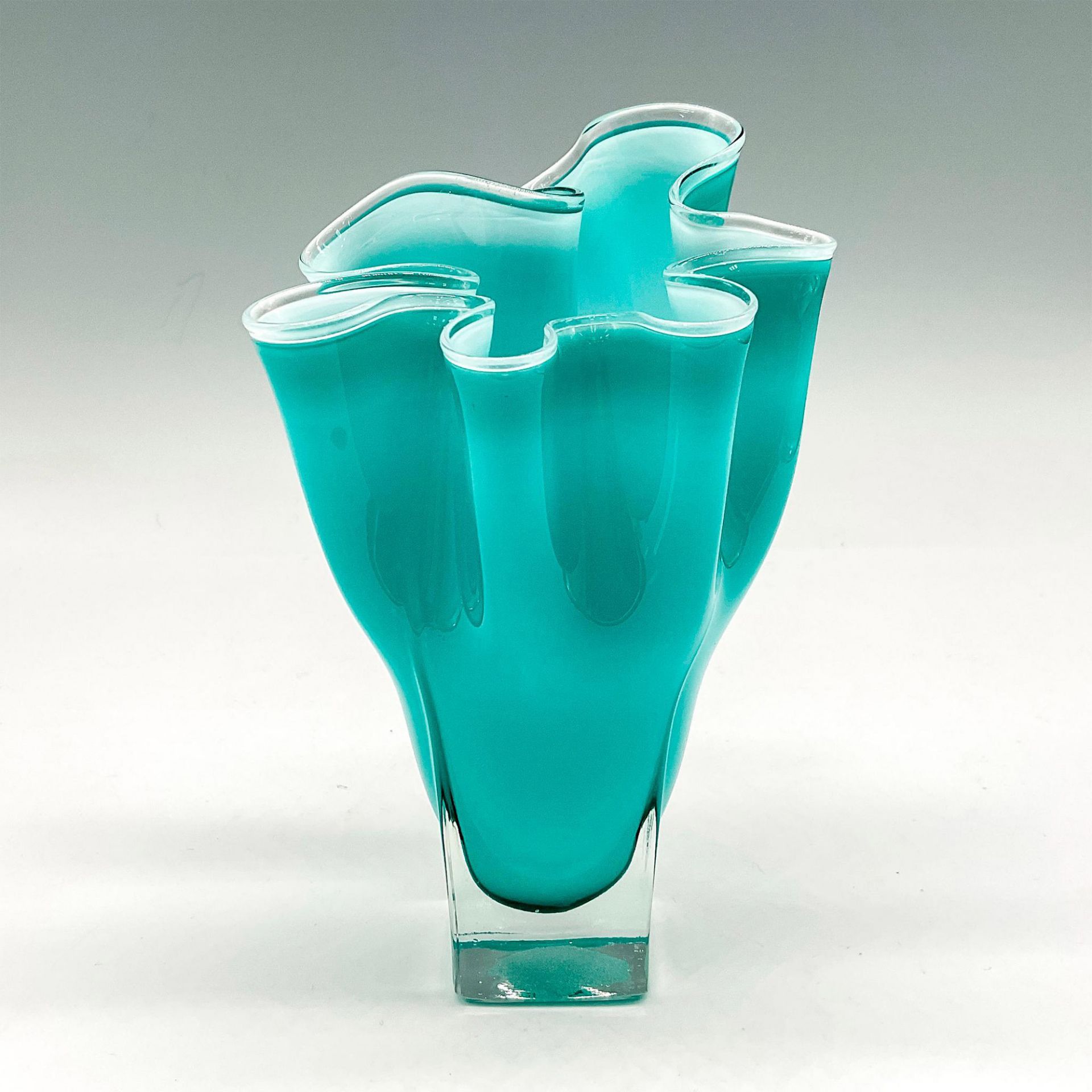Kreiss Art Glass Pinched Bud Vase