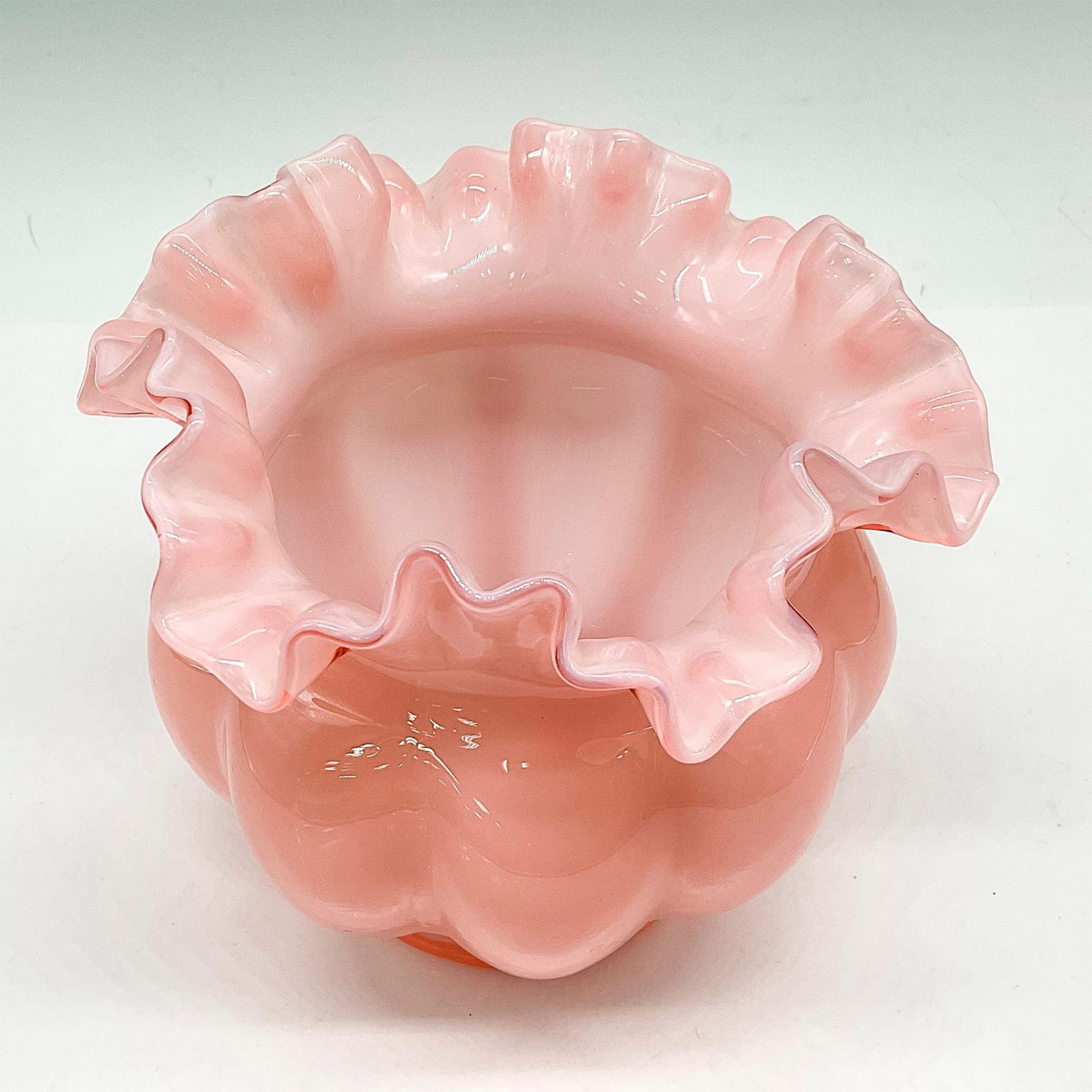 Vintage Fenton Pink Ruffled Melon Vase - Image 2 of 3