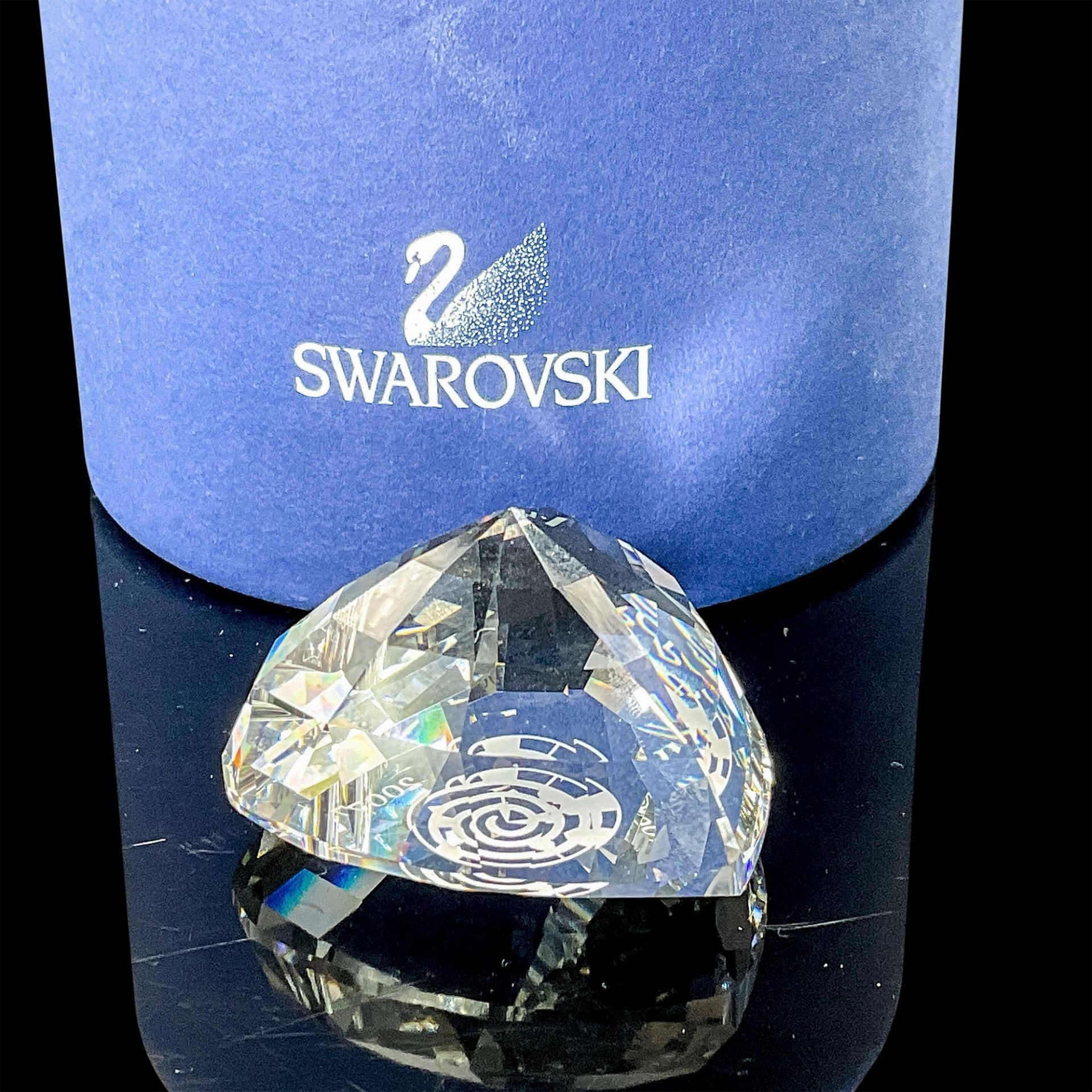 Swarovski SCS Crystal Paperweight, Heart 2007 - Image 3 of 3