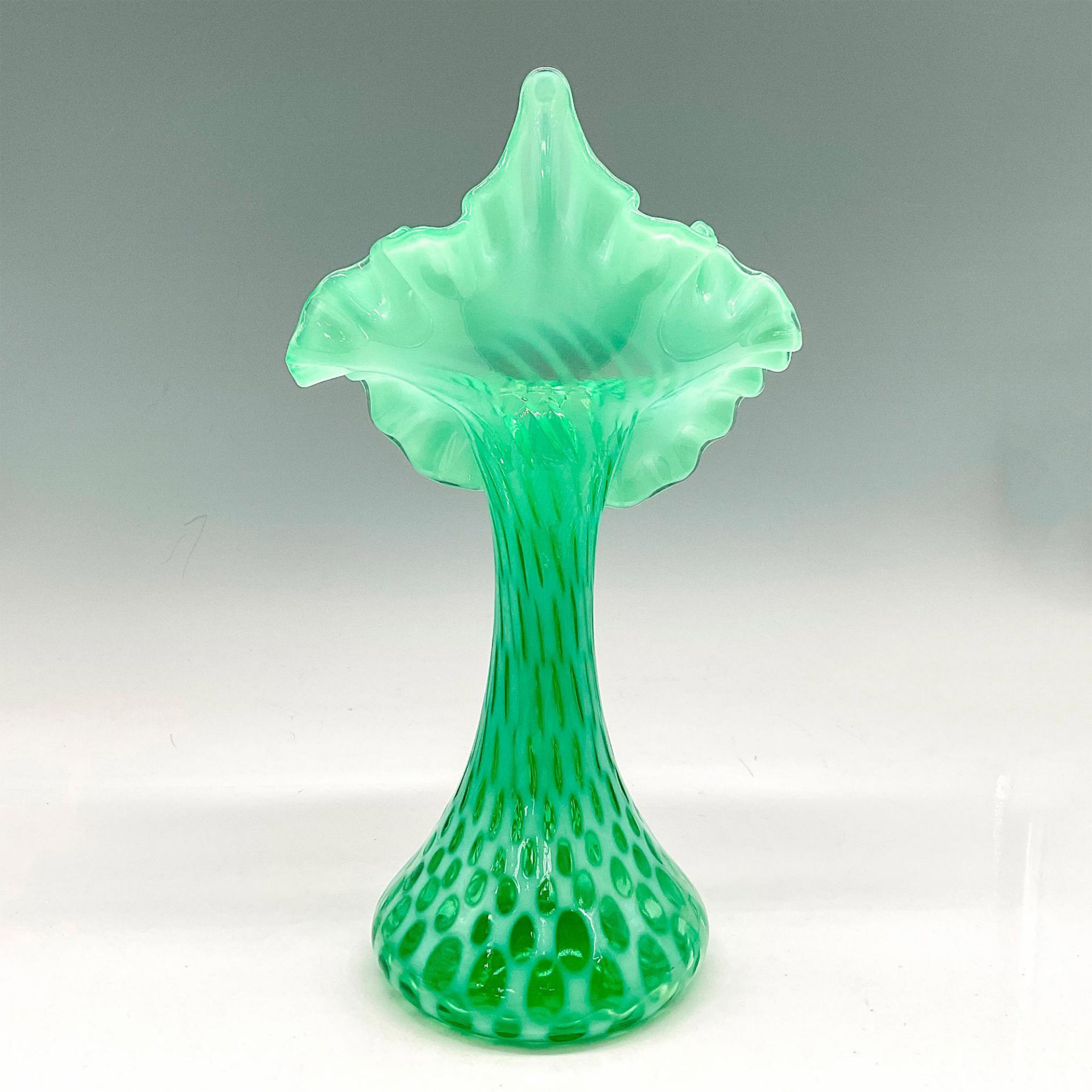 Vintage Fenton Green Opalescent Jack In The Pulpit Vase - Image 2 of 3