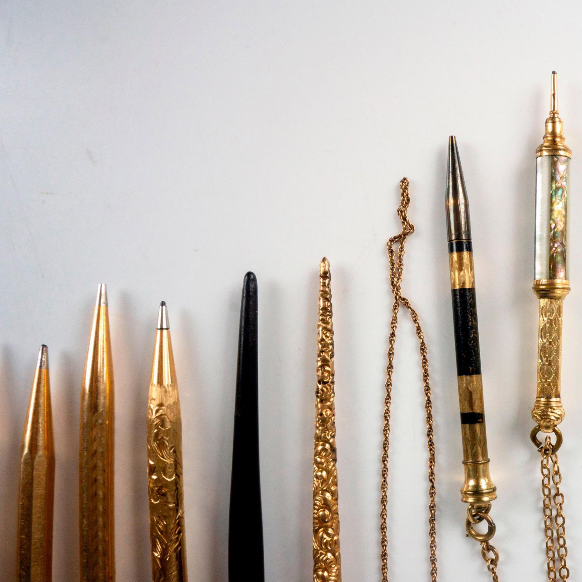 15pc Victorian Gold Filled Retraceable Pens and Pencils - Bild 3 aus 3