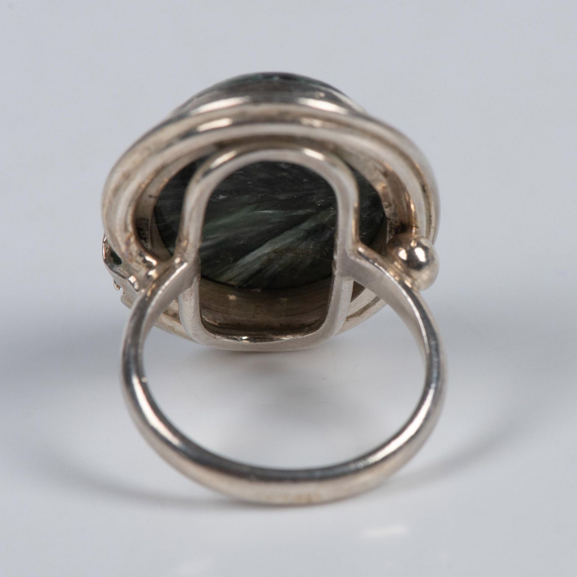 Native American Sterling Silver & Green Seraphinite Ring - Image 3 of 5