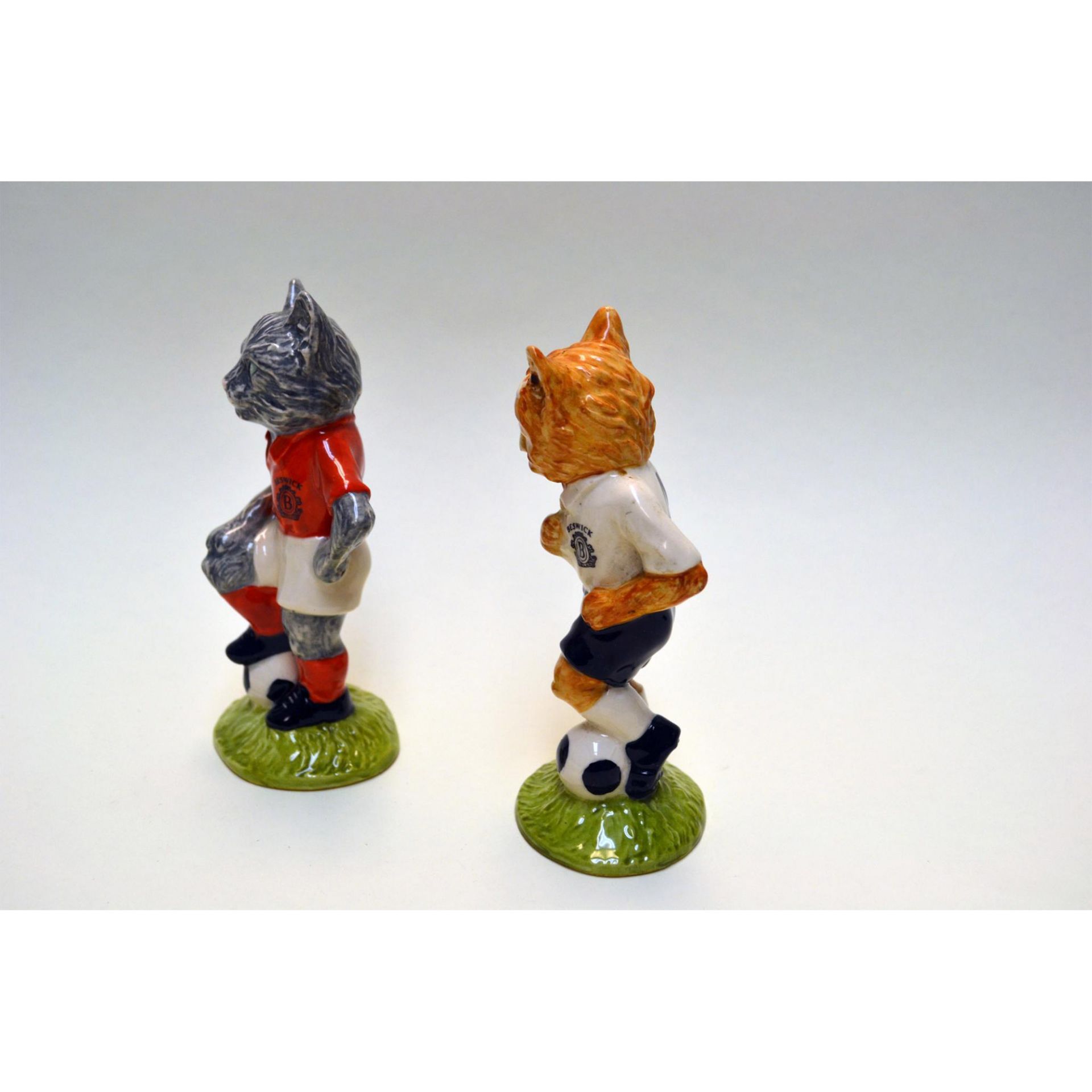 Royal Doulton Porcelain Footballing Felines, Kitcat And Dribble Figurines, 2 Pcs - Image 3 of 5