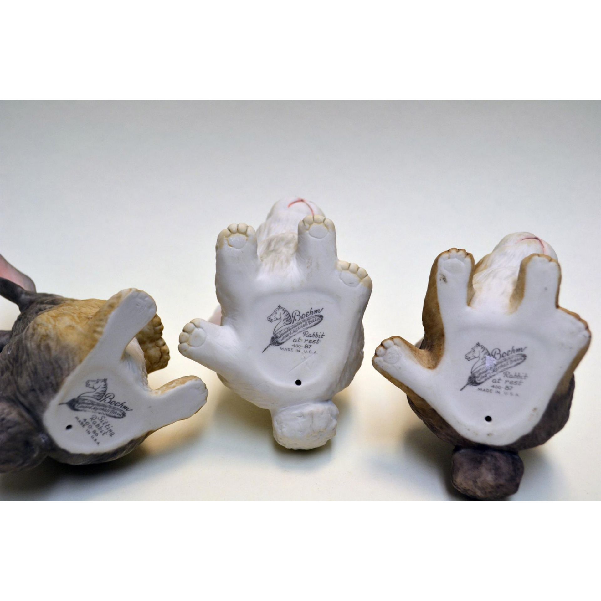 Boehm Porcelain Rabbits, Sitting And At Rest, White & Wild Figurines, 3 Pcs - Image 5 of 6