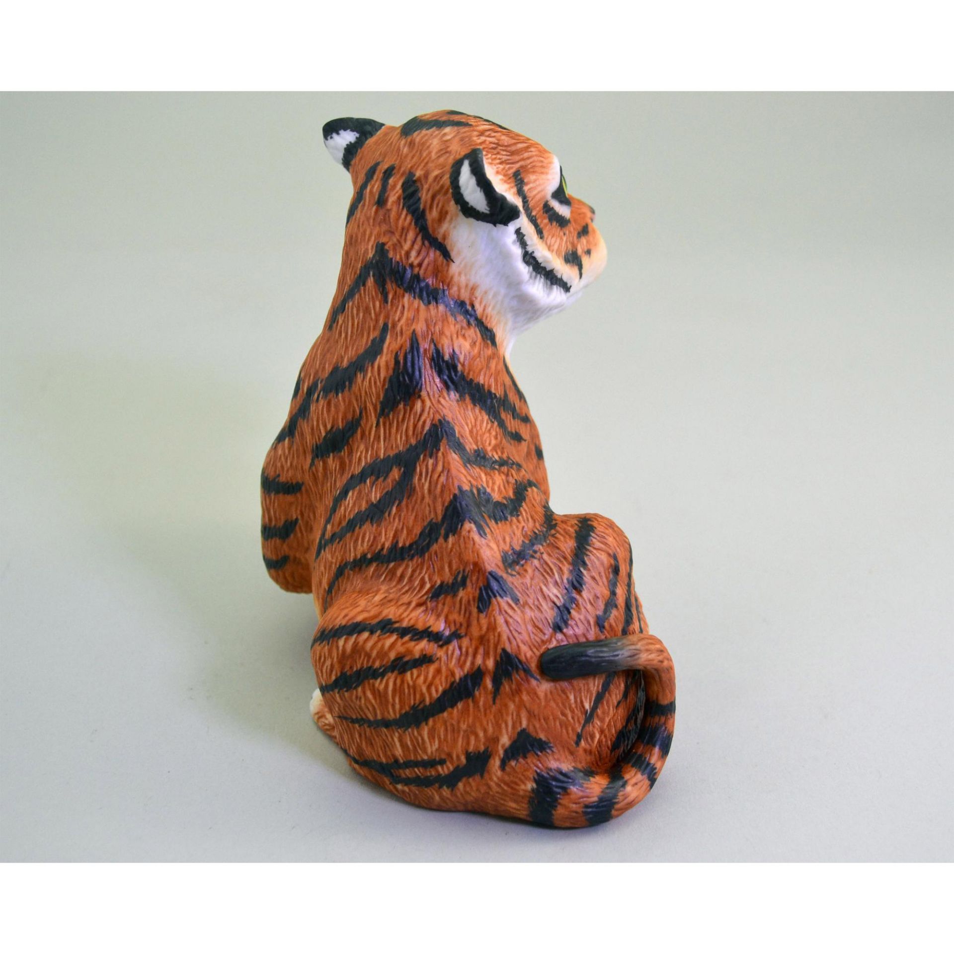 Boehm Porcelain Tiger Woods On The 18Th Hole Figurine - Image 3 of 5