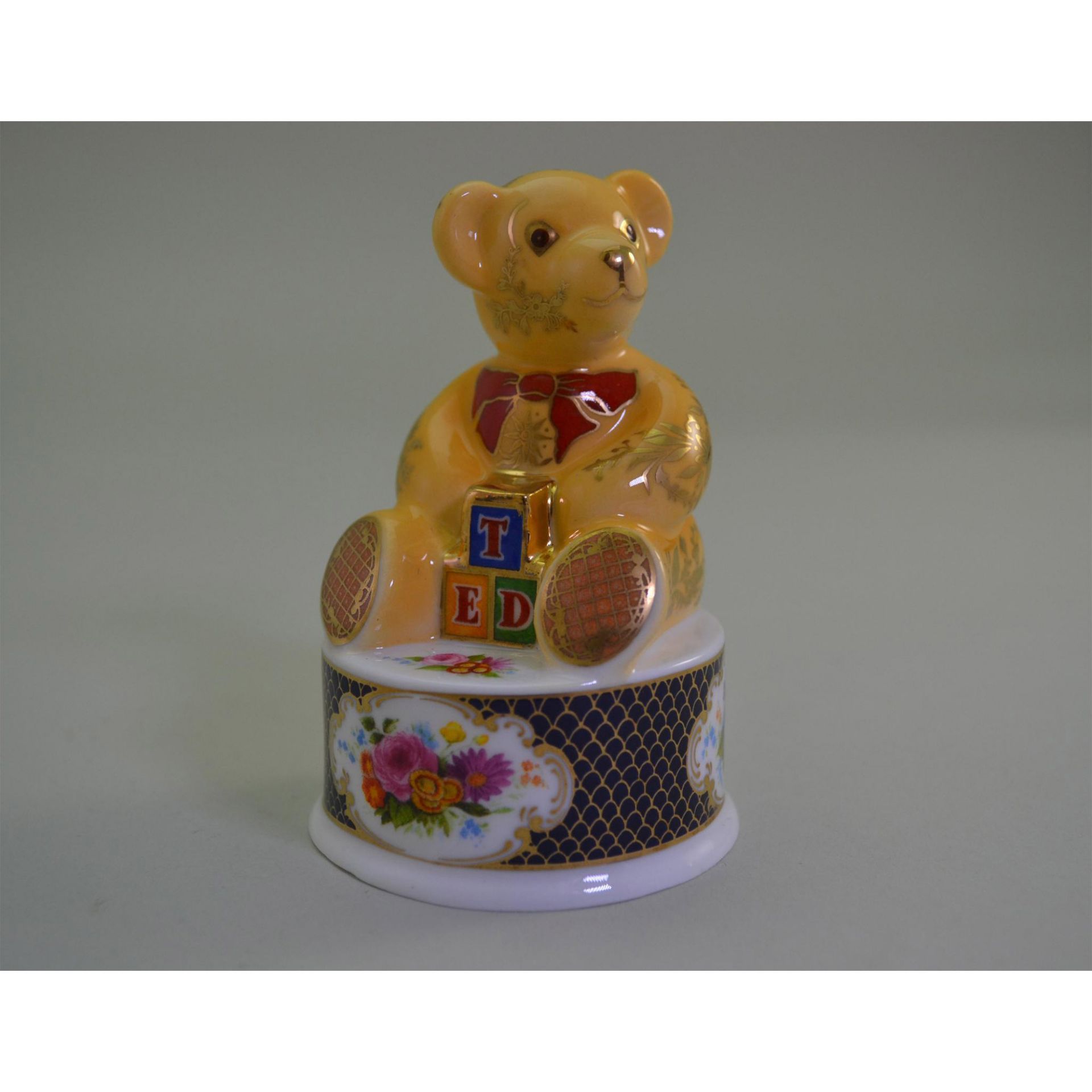 Royal Worcester Porcelain Teddy Bear Candle Snuffer - Bild 3 aus 5