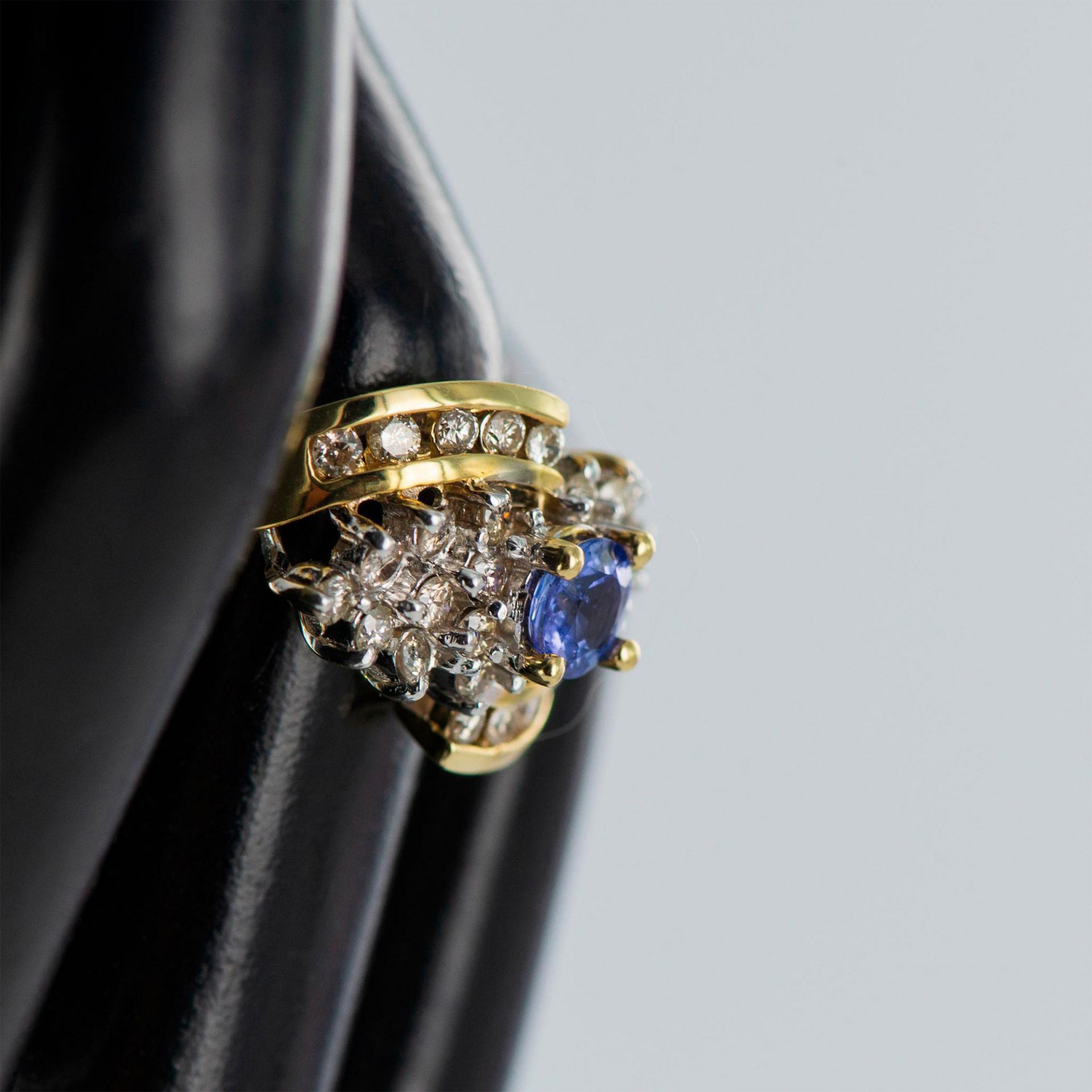 Stunning LeVian 14K Yellow Gold, Diamond, and Amethyst Ring - Image 10 of 10