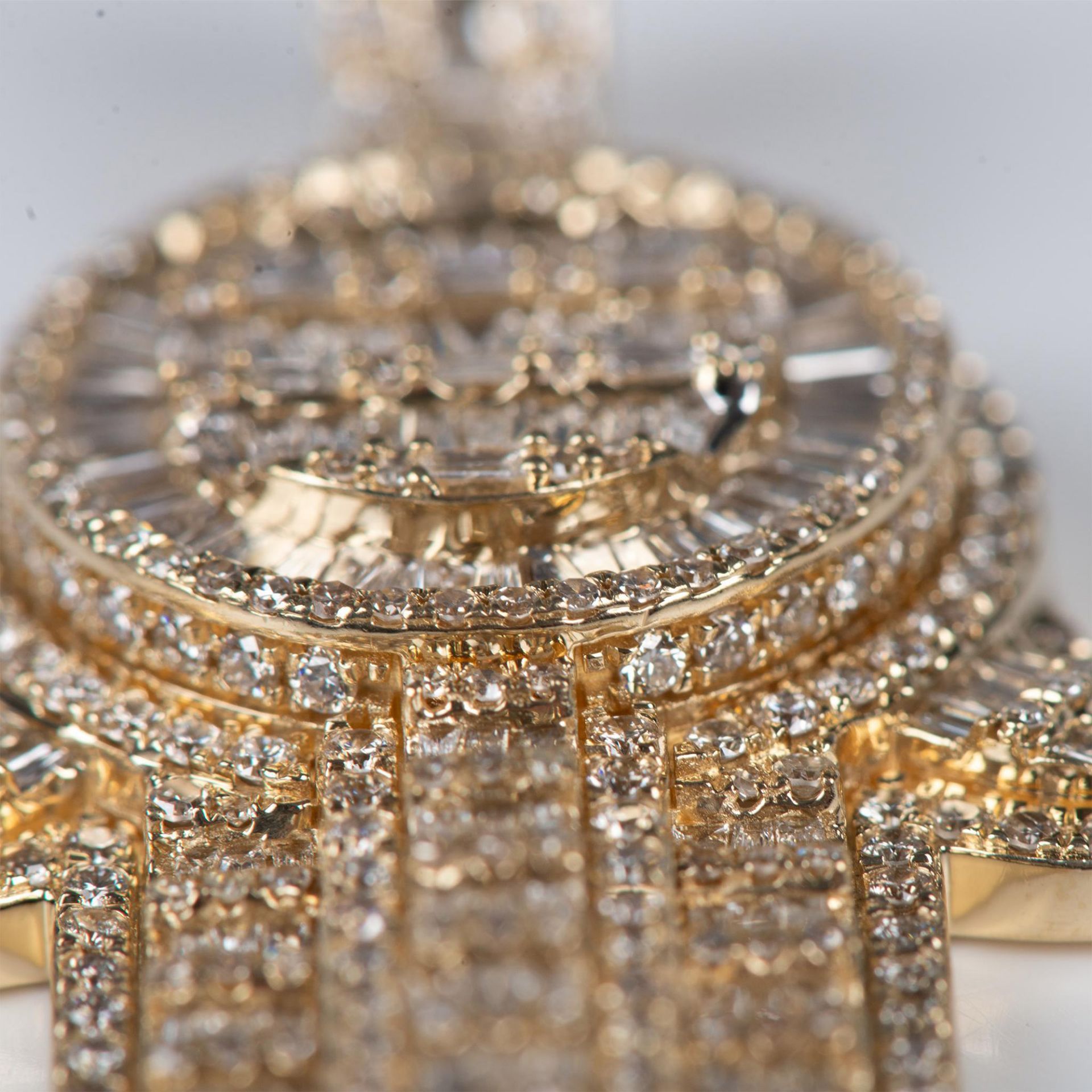 Exquisite 14K Yellow Gold & Diamond Hamsa Hand Pendant - Image 8 of 11