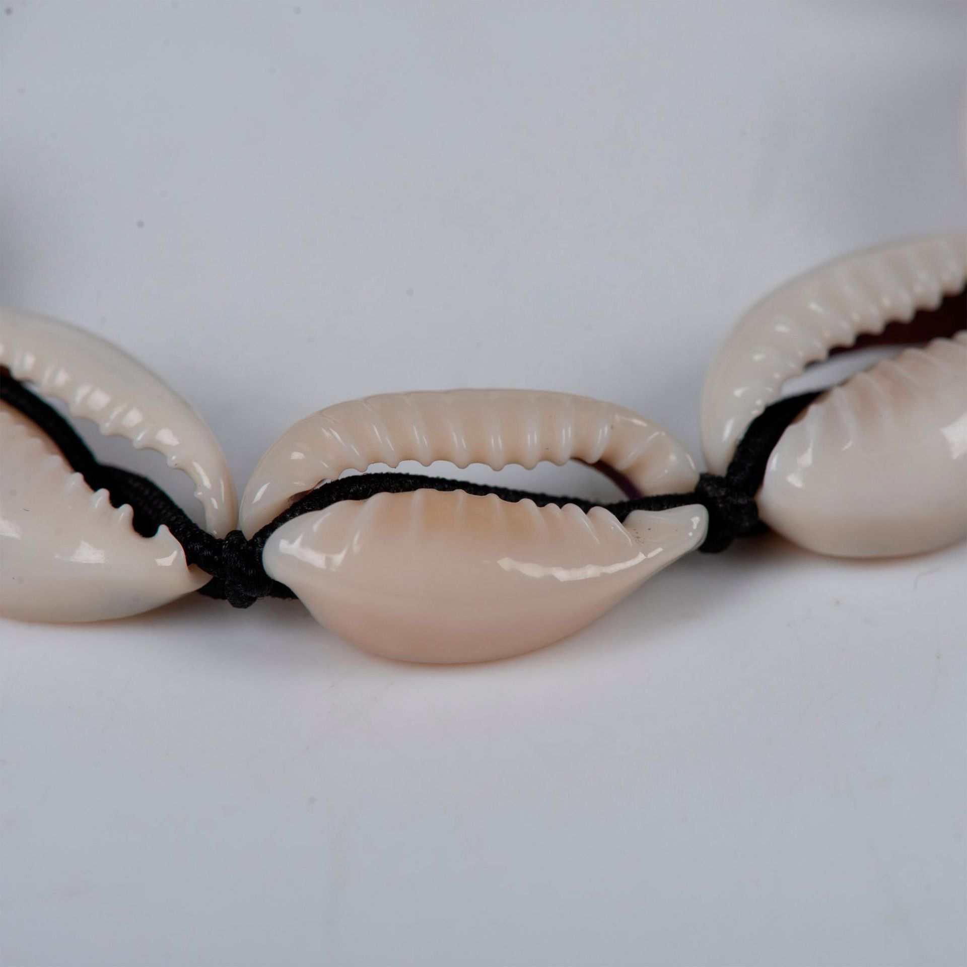 Natural Cowrie Shell Bracelet - Bild 4 aus 4