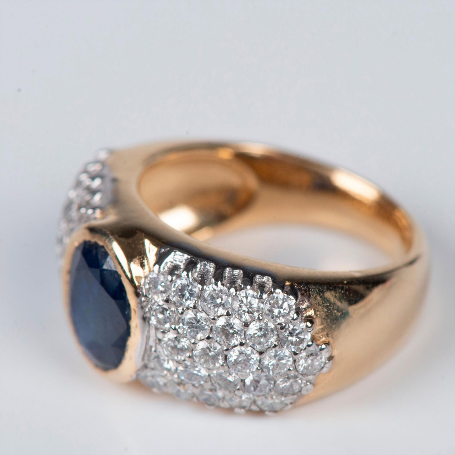 Stunning 14K Yellow Gold, Diamond, & Sapphire 3.5ctw Ring - Bild 3 aus 8