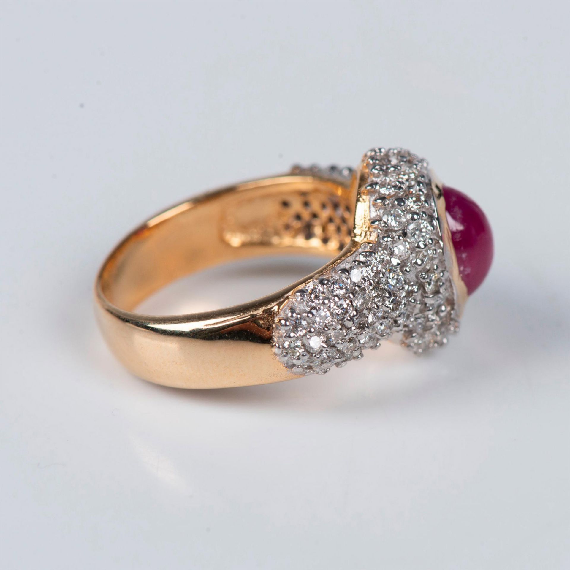 Fabulous 14K Yellow Gold, Diamond, and Ruby 2.9ctw Ring - Image 7 of 11
